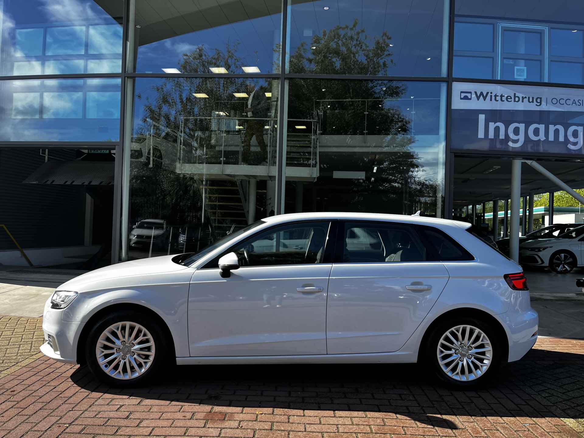 Audi A3 Sportback 1.0 TFSI Sport Lease Edition AUT/ Sportint./ Clima / Navi / PDC / 17 lmv - 7/27