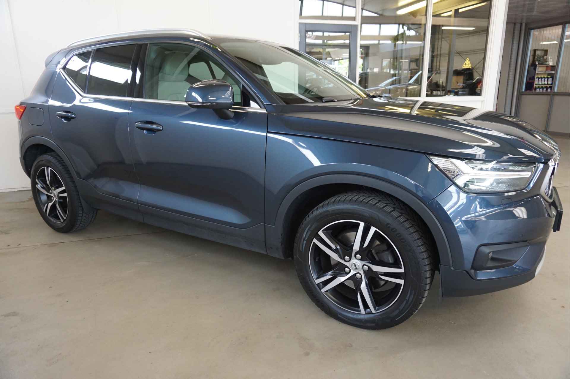 Volvo XC40 2.0 B4 AWD Inscription Trekh. Leder Harman/Kardon - 5/56