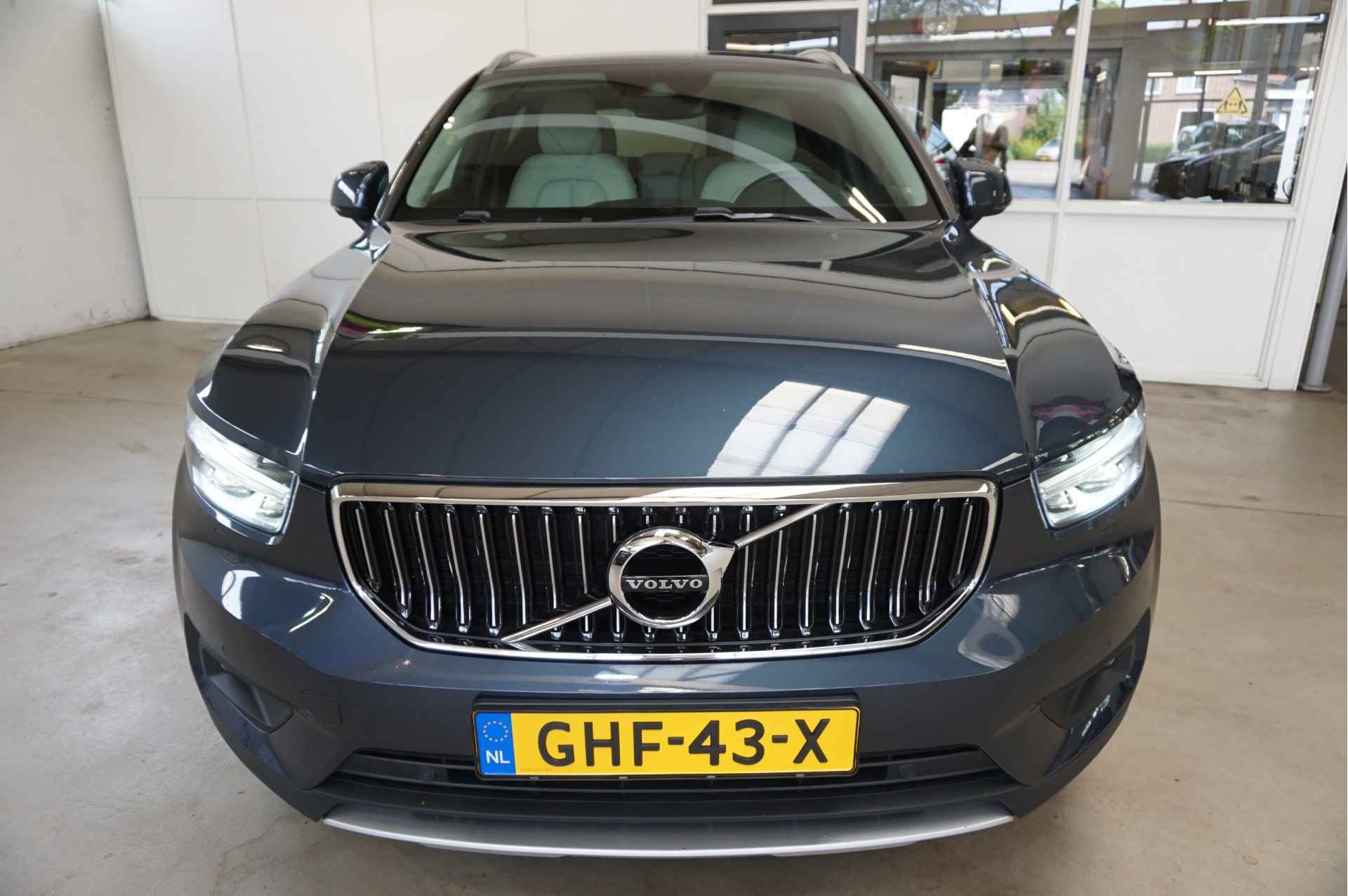 Volvo XC40 2.0 B4 AWD Inscription Trekh. Leder Harman/Kardon - 6/56