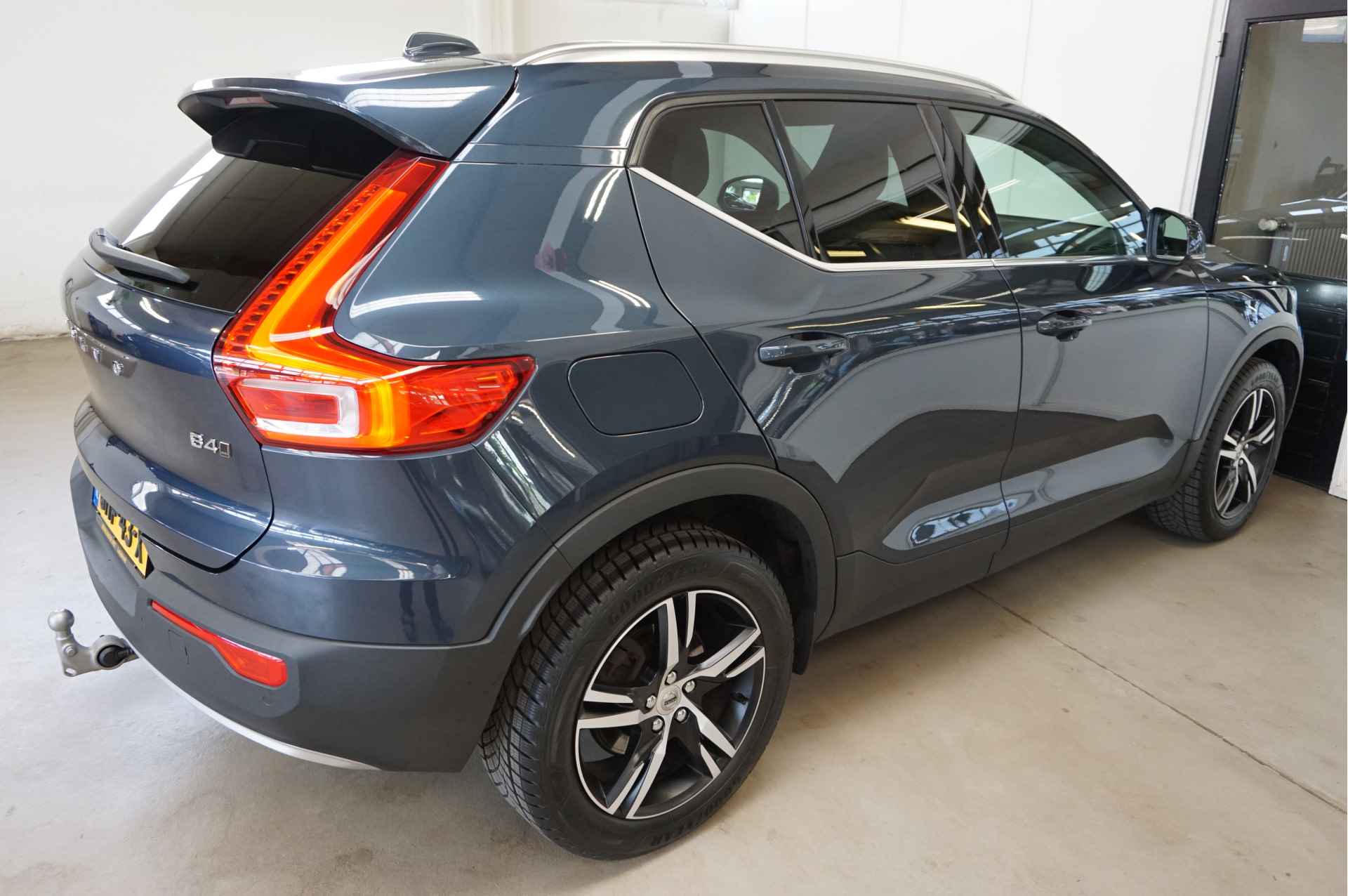 Volvo XC40 2.0 B4 AWD Inscription Trekh. Leder Harman/Kardon - 53/56