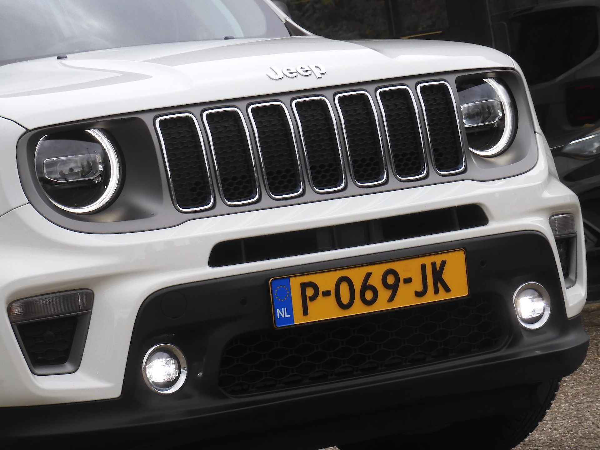 Jeep Renegade 1.3T-e LIMITED/ BEATS AUDIO/ TREKHAAK/ WINTER PACK - 29/35