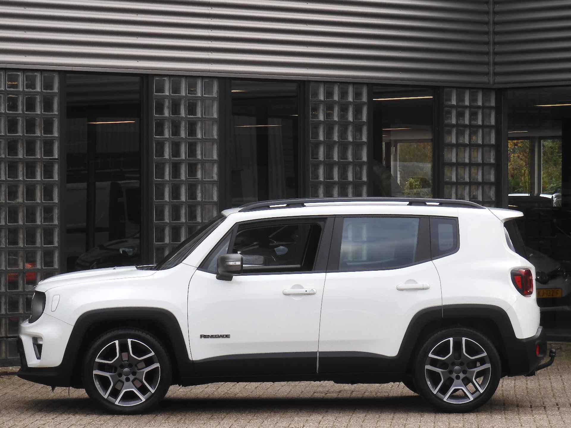 Jeep Renegade 1.3T-e LIMITED/ BEATS AUDIO/ TREKHAAK/ WINTER PACK - 3/35