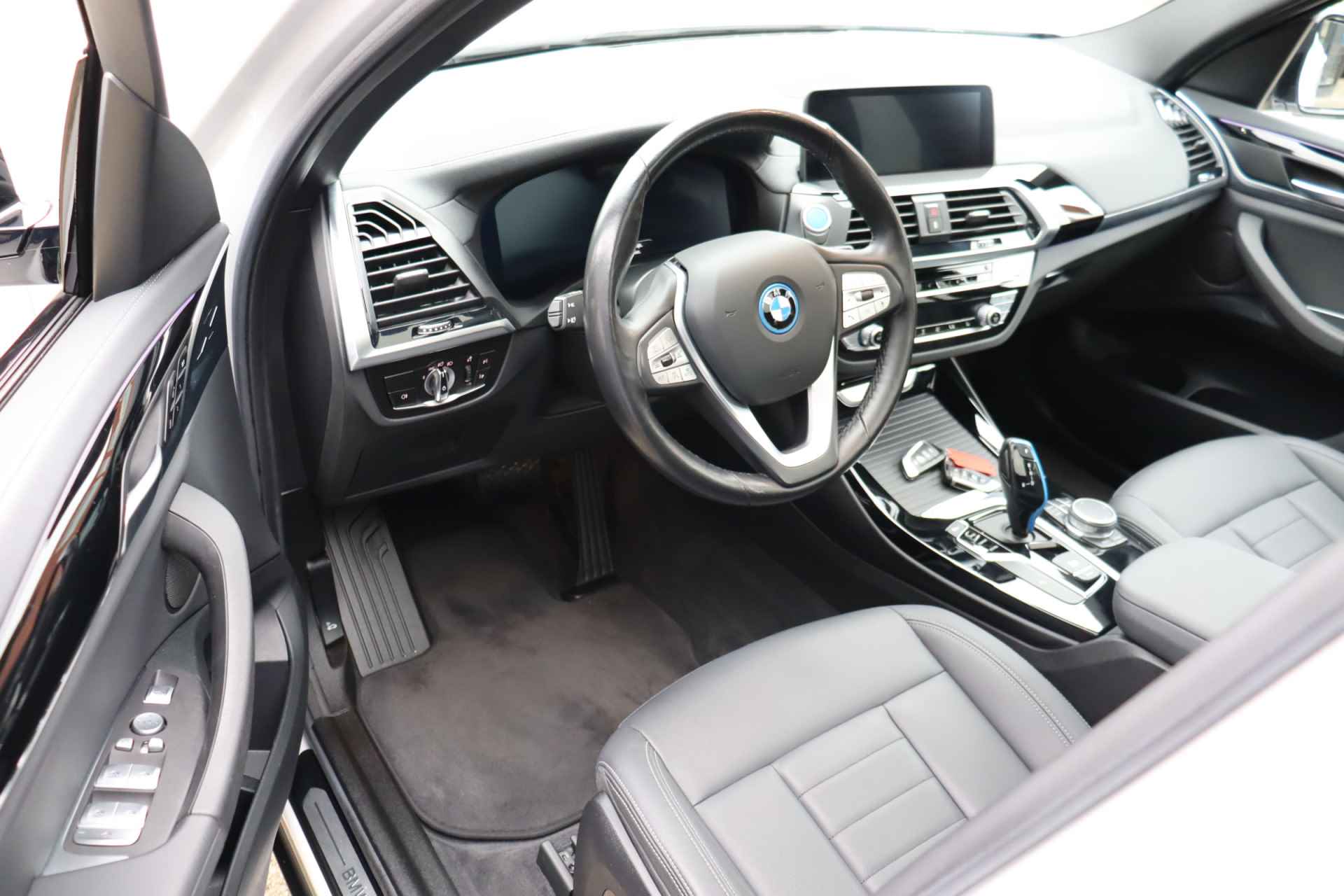 BMW iX3 Executive 80 kWh - 7/26