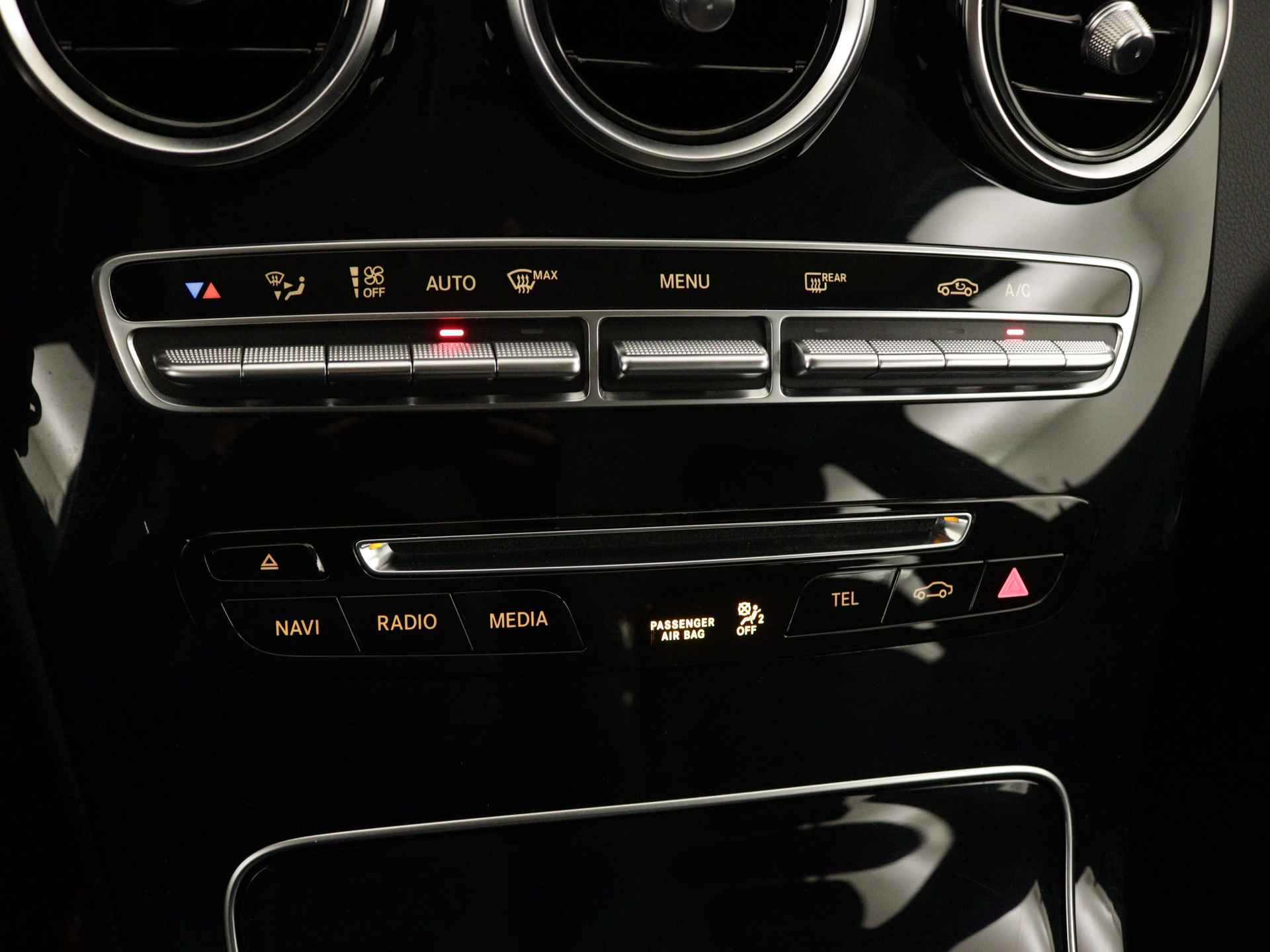 Mercedes-Benz C-Klasse 180 Avantgarde | Parkeerpakket met camera | LED | Navigatie | Cruise Control | - 10/39