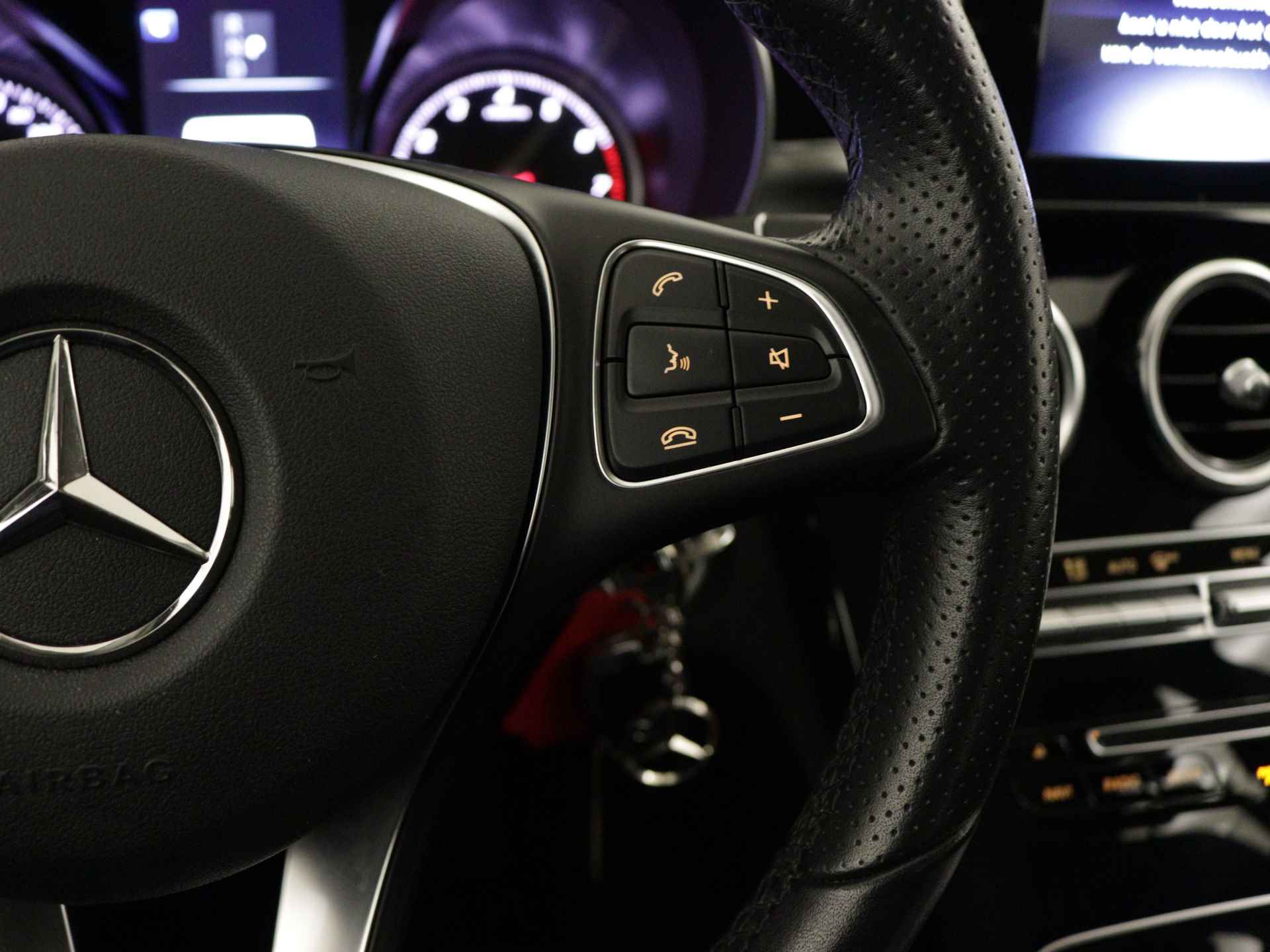 Mercedes-Benz C-Klasse 180 Avantgarde | Parkeerpakket met camera | LED | Navigatie | Cruise Control | - 19/39