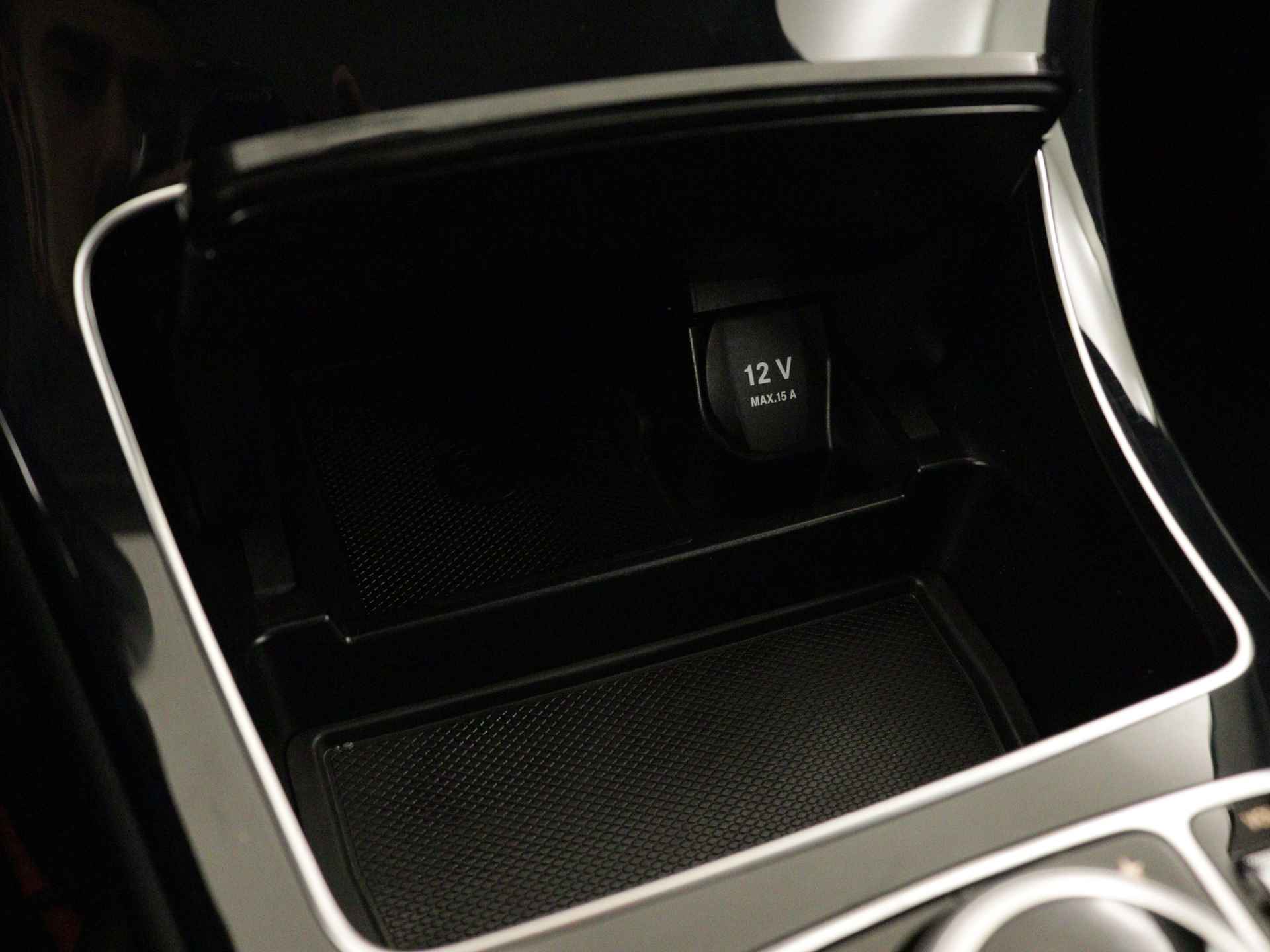 Mercedes-Benz C-Klasse 180 Avantgarde | Parkeerpakket met camera | LED | Navigatie | Cruise Control | - 29/39
