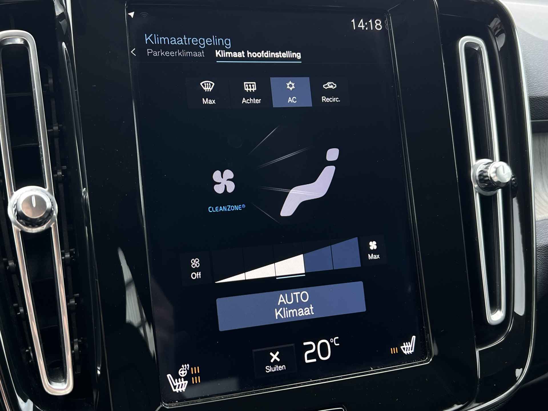 Volvo XC40 2.0 T4 Inscription 190 pk Automaat Navigatie Standkachel Leder Stoelverlenging 360 Camera ACC Pilot Assist Stoel + Stuurverwaming Carplay Dab NL Auto 1e Eigenaar - 20/58