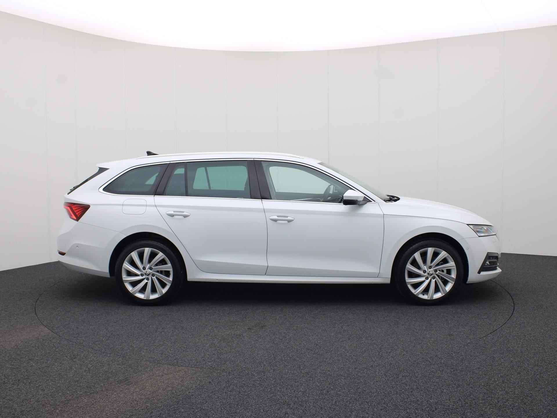 Skoda Octavia Combi 1.4 TSI 150kW/204PK iV PHEV Style DSG · Navigatie · Camera+Parkeersensoren · Stoelverwarming - 4/44