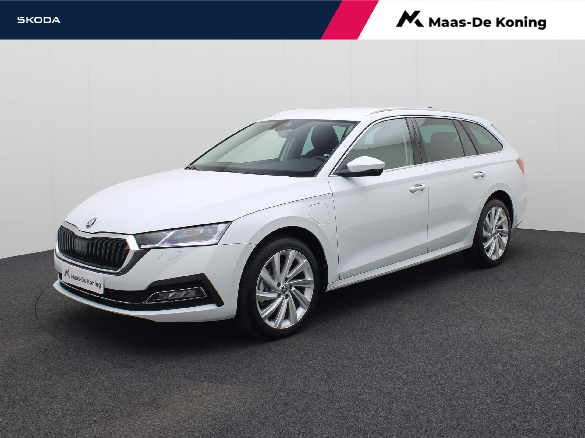 Skoda Octavia Combi 1.4 TSI 150kW/204PK iV PHEV Style DSG · Navigatie · Camera+Parkeersensoren · Stoelverwarming