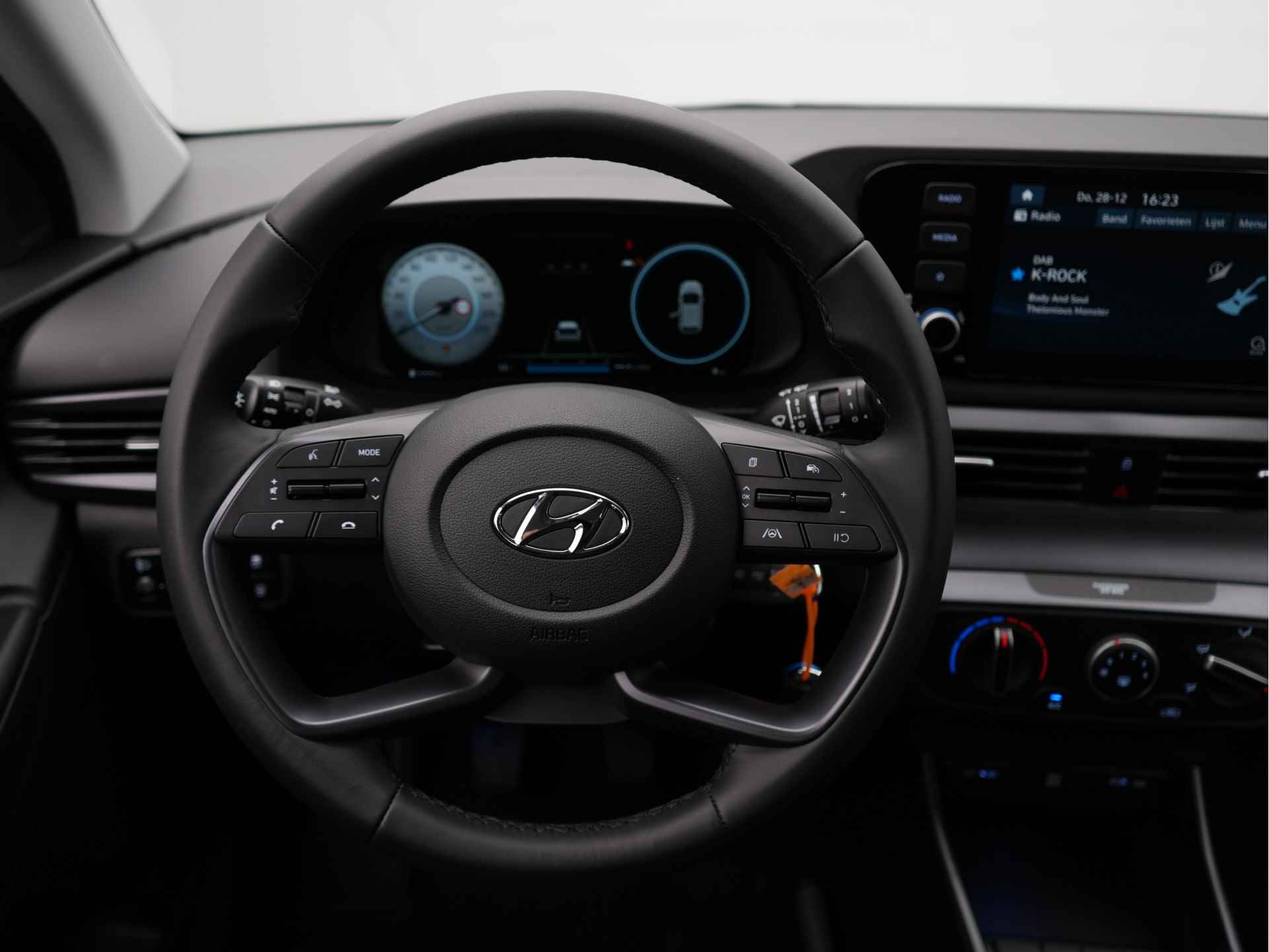 Hyundai i20 1.0 T-GDI Comfort Met Apple Carplay Navigatie, Airconditioning en Lichtmetalen velgen Uit voorraad leverbaar - 12/32