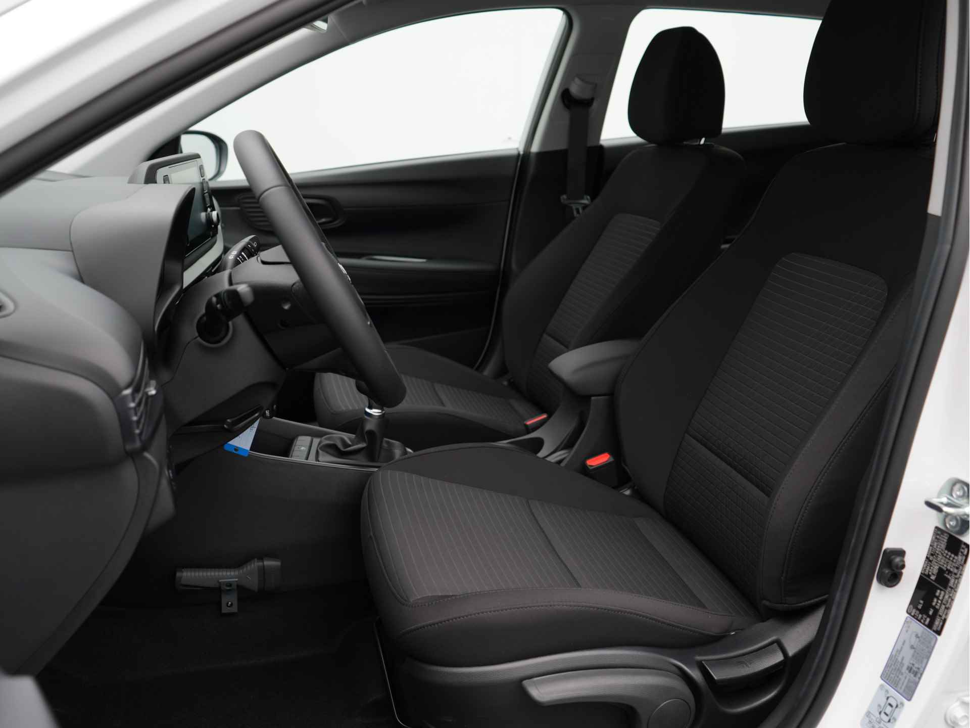 Hyundai i20 1.0 T-GDI Comfort Met Apple Carplay Navigatie, Airconditioning en Lichtmetalen velgen Uit voorraad leverbaar - 13/32