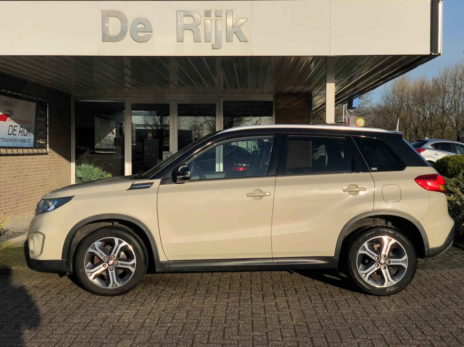 Suzuki Vitara 1.6 High Executive | Schuifdak, Leder/Alcantara, ACC, Camera, Stoelverw., Keyless, Navi/ Carplay/Android | NAP | - 2/40