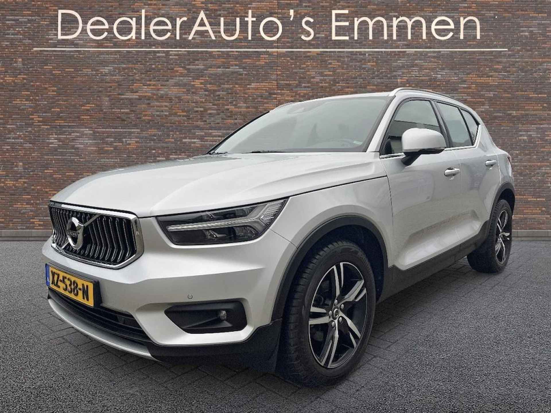 Volvo XC40 2.0 D3 INSCRIPTION LEDER LED LMV NAVIGATIE - 2/33