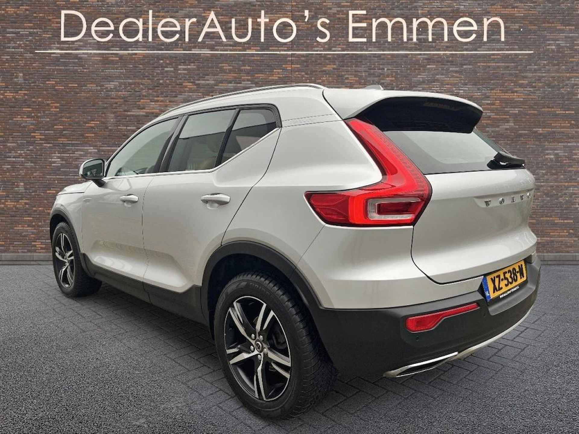 Volvo XC40 2.0 D3 INSCRIPTION LEDER LED LMV NAVIGATIE - 3/33