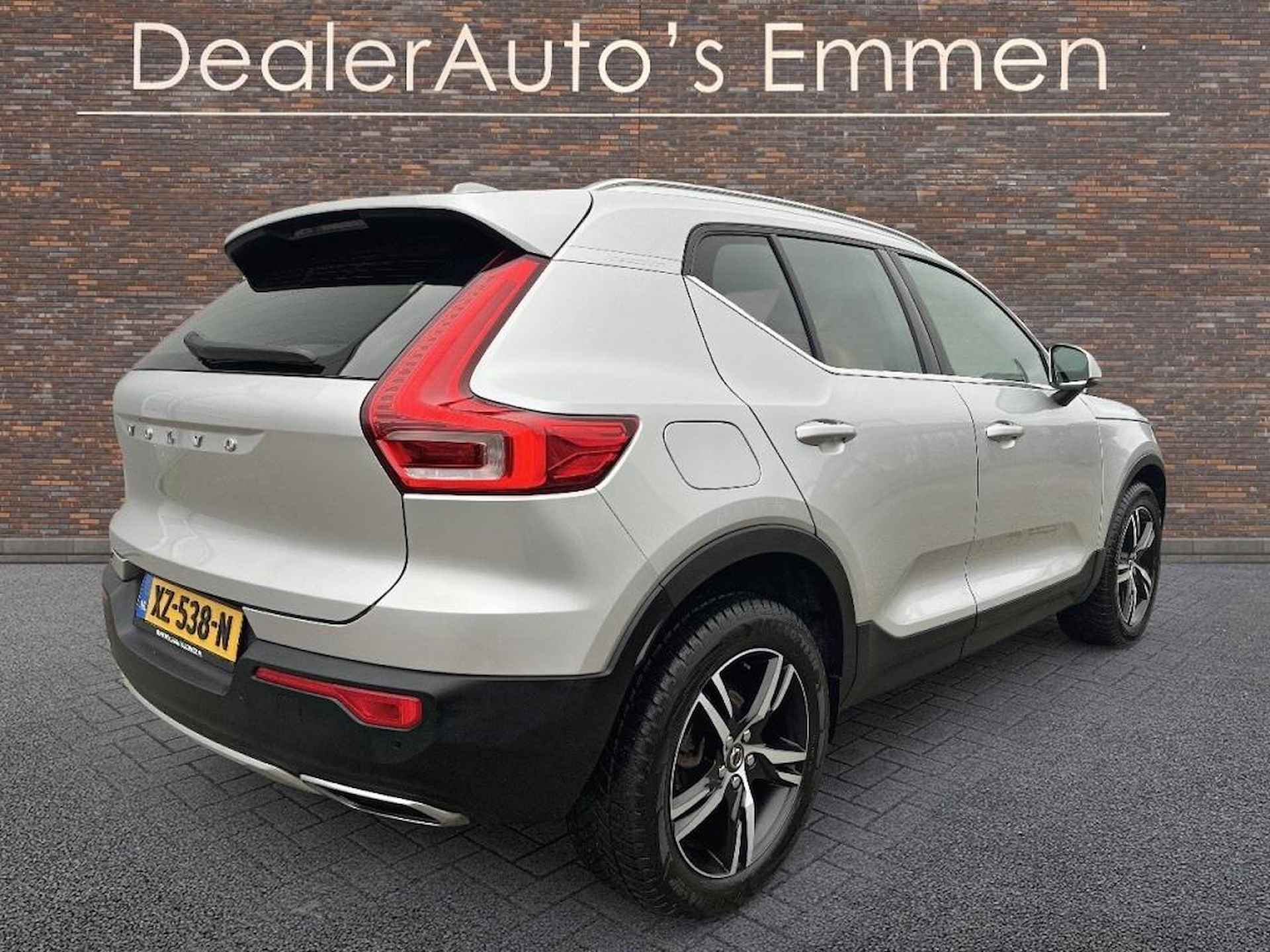 Volvo XC40 2.0 D3 INSCRIPTION LEDER LED LMV NAVIGATIE - 4/33