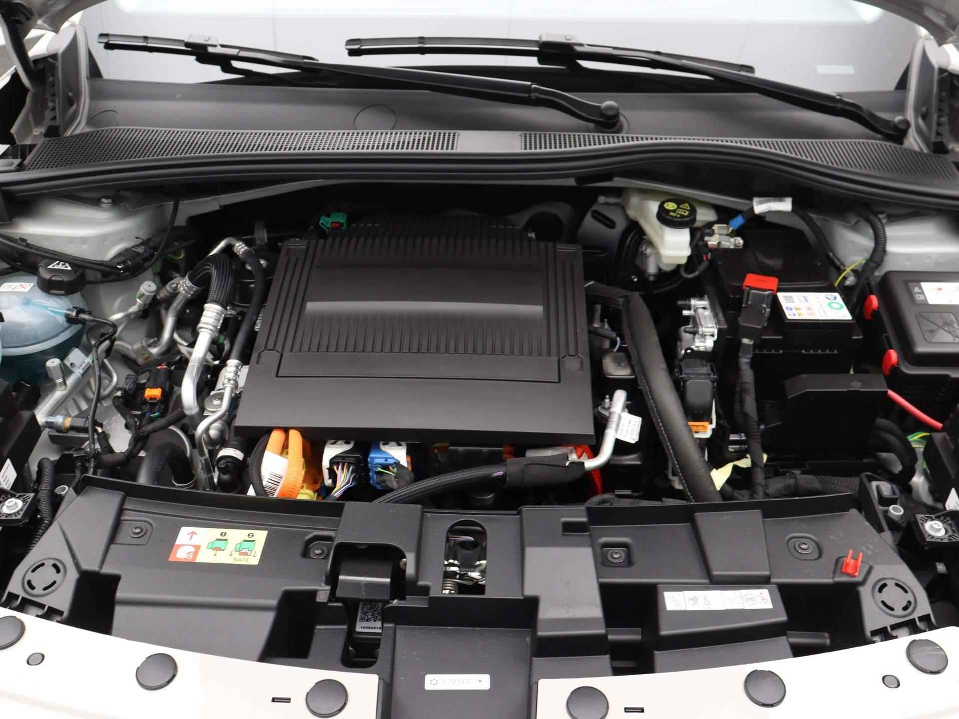 Fiat 600e La Prima 54 kWh | Direct Uit Voorraad Leverbaar | Lederen Bekleding | Stoelverwarming | 360 Camera | Apple Carplay & Android Auto | - 24/25