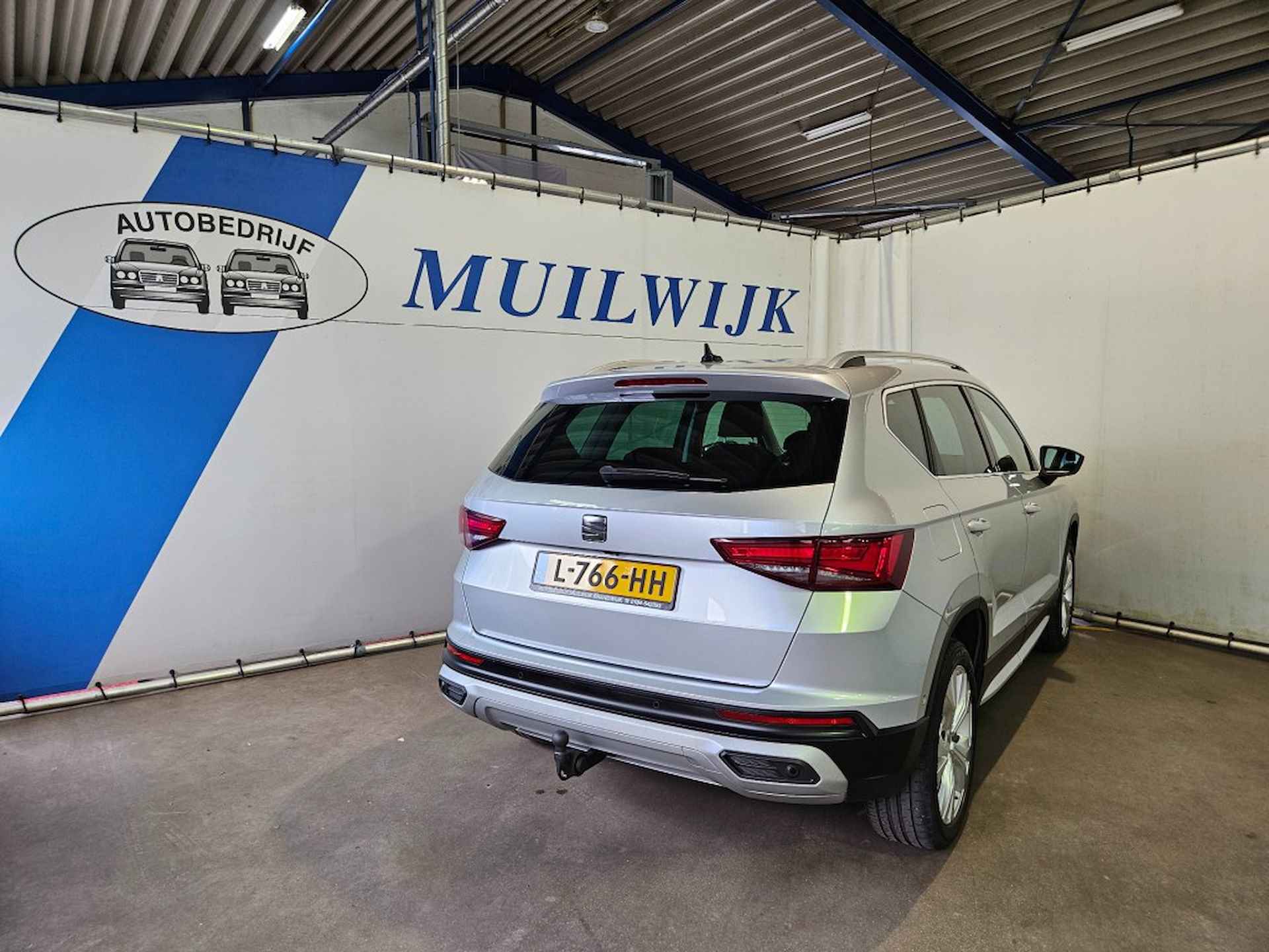 SEAT Ateca 1.5 TSI Xperience Business Intense Automaat / Trekhaak / 360 Cam - 11/56