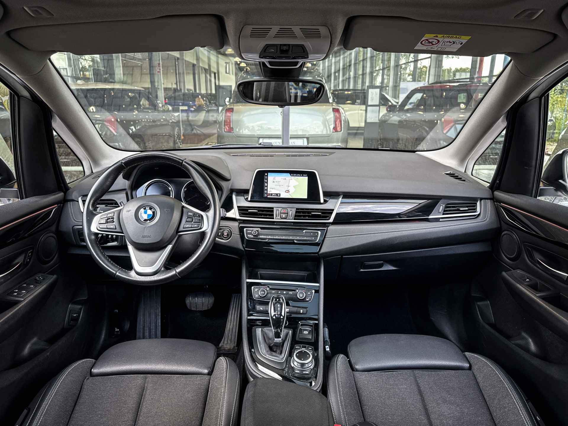 BMW 2 Serie Active Tourer 218i Executive Sport Line Automaat / Panoramadak / Trekhaak / Achteruitrijcamera / LED / Park Assistant / Cruise Control - 6/34