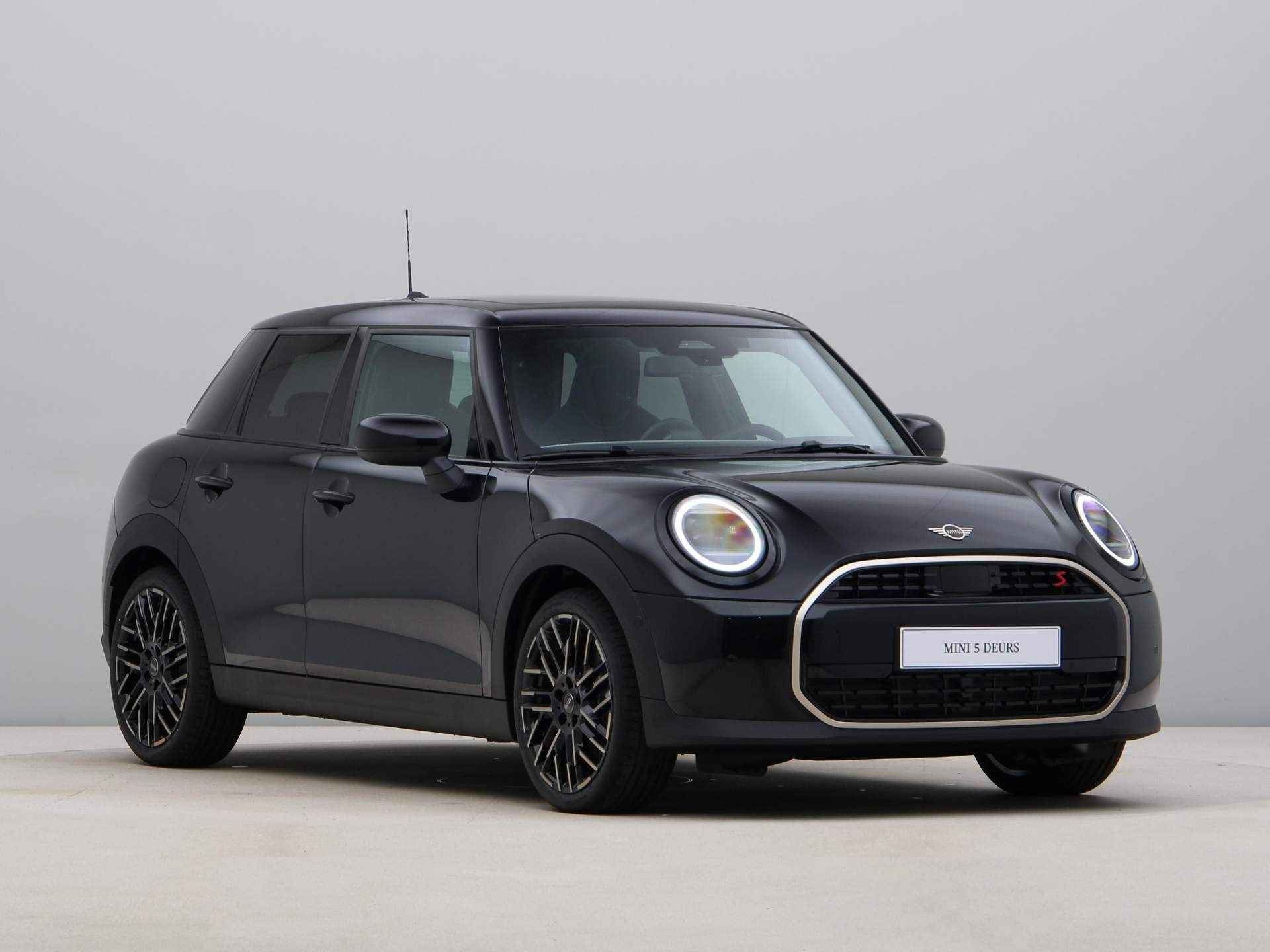 MINI Cooper 5-deurs S Favoured Pakket M PRIVATE LEASE EUR 705,- (48 mnd/10.000 km) - 8/23