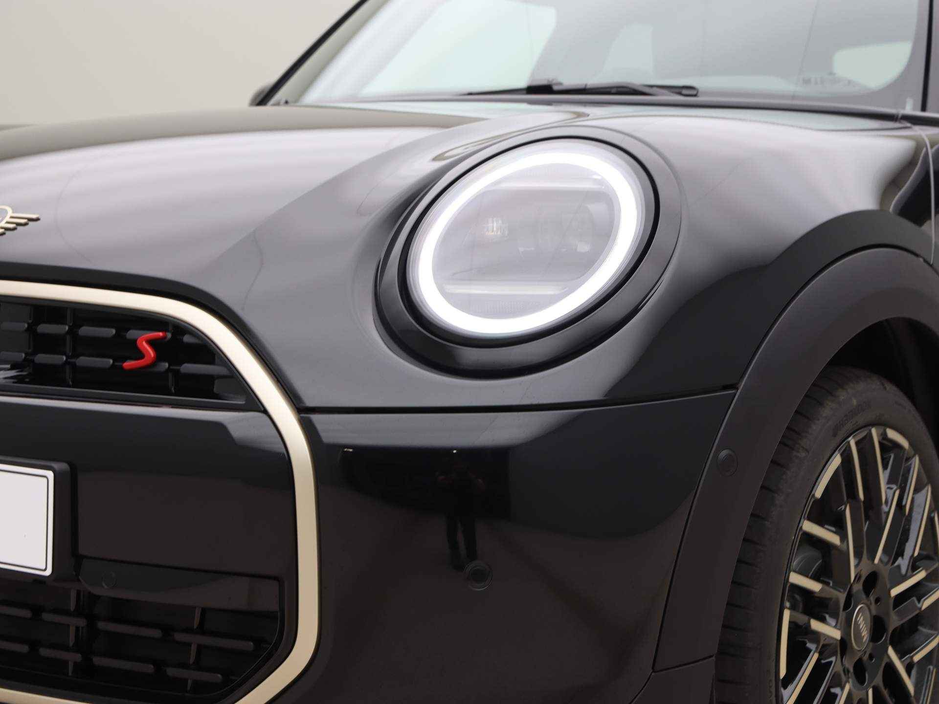 MINI Cooper 5-deurs S Favoured Pakket M PRIVATE LEASE EUR 705,- (48 mnd/10.000 km) - 19/23