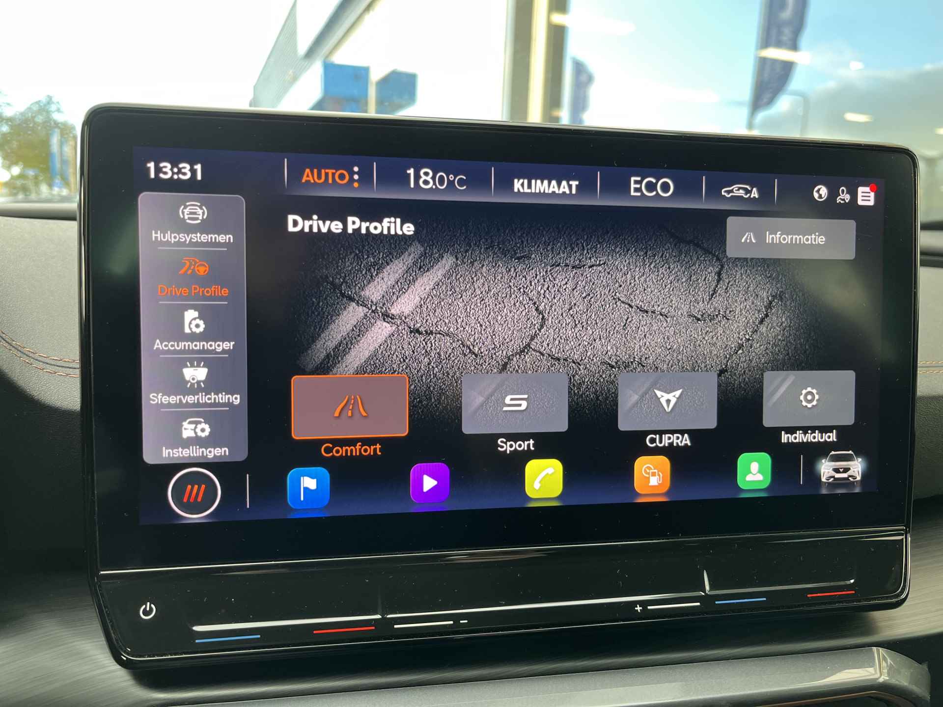 CUPRA Formentor 1.4 e-Hybrid VZ Performance / AUTOMAAT/ PANO/ 245 PK/ 20.000 KM/ CAMERA/ PARK. SENSOREN/ DCC/ MATRIX/ DODE HOEK/ KEYLESS/ STUUR VERWARM./ ADAPT. CRUISE/ BLUETOOTH/ NAVI/ CLIMA/ DAB/ 19" LMV/ - 23/32