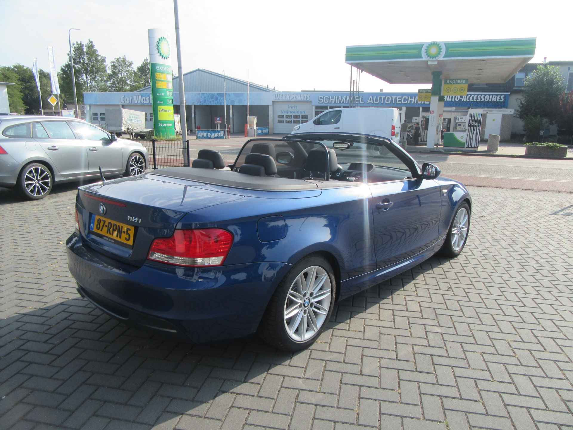 BMW 1 Serie Cabrio 118i M Sport High Executive, Navigatie - 5/32