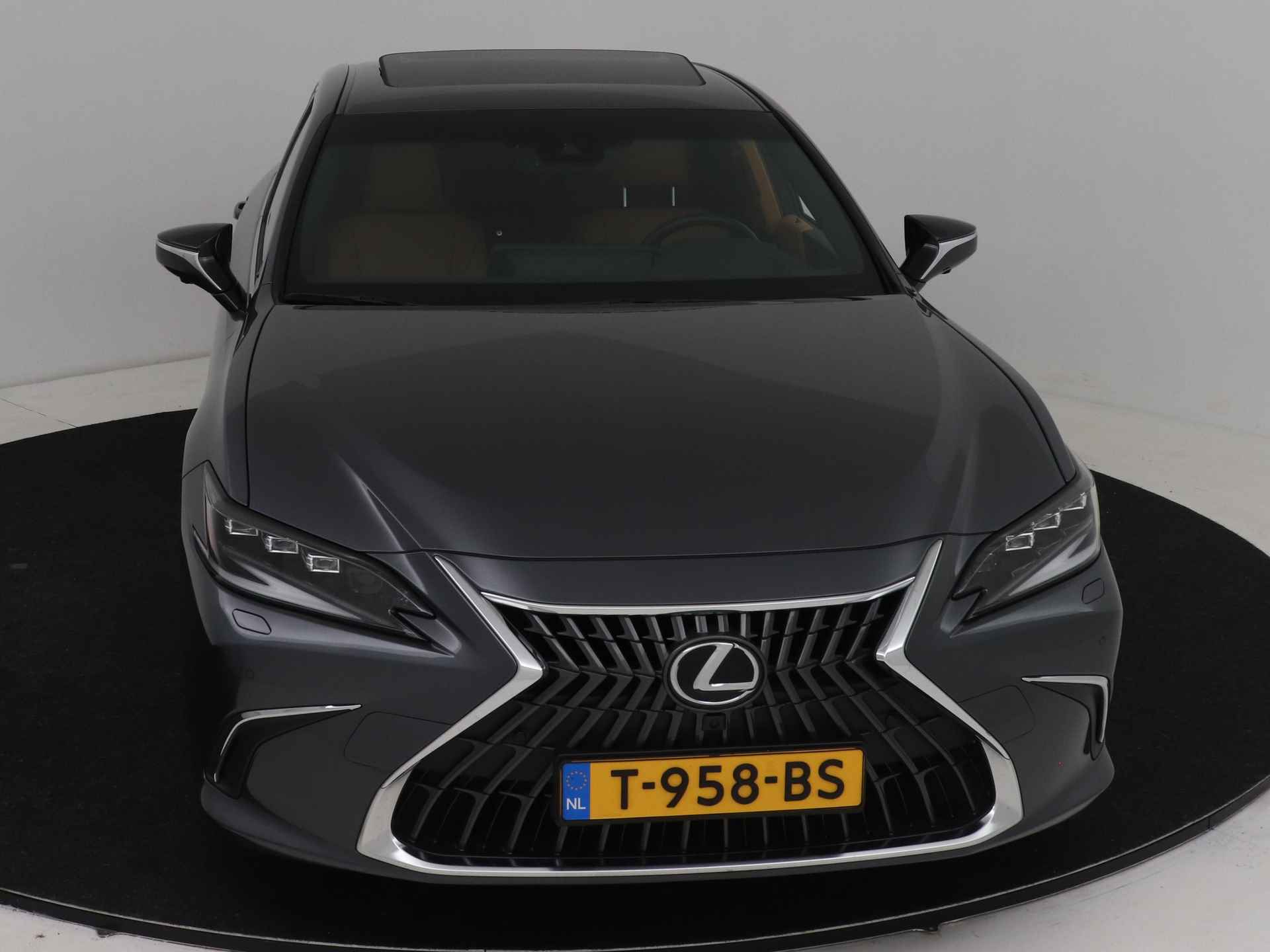 Lexus ES 300h President Line | Stoel en stuurwiel verwarmd | Leder | LM velgen | Schuif/kanteldak | - 24/48