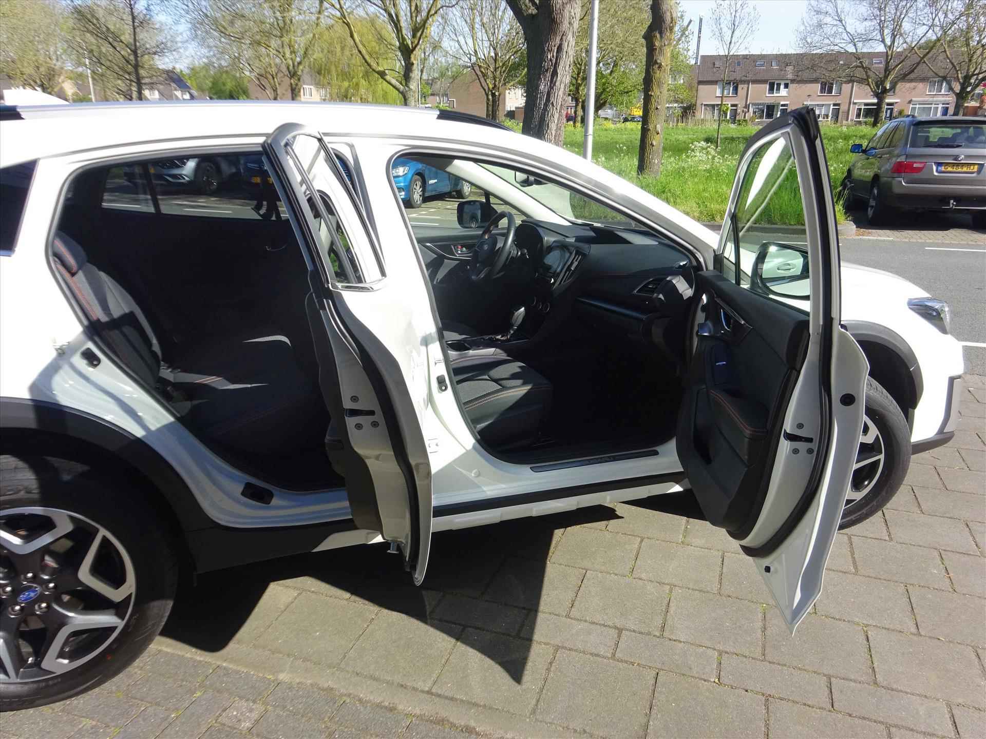 Subaru Xv 2.0i e-BOXER 150pk CVT Luxury 1e eigen. Trekhaak, Navigatie,  AWD, SRH, X-MODE. - 16/50