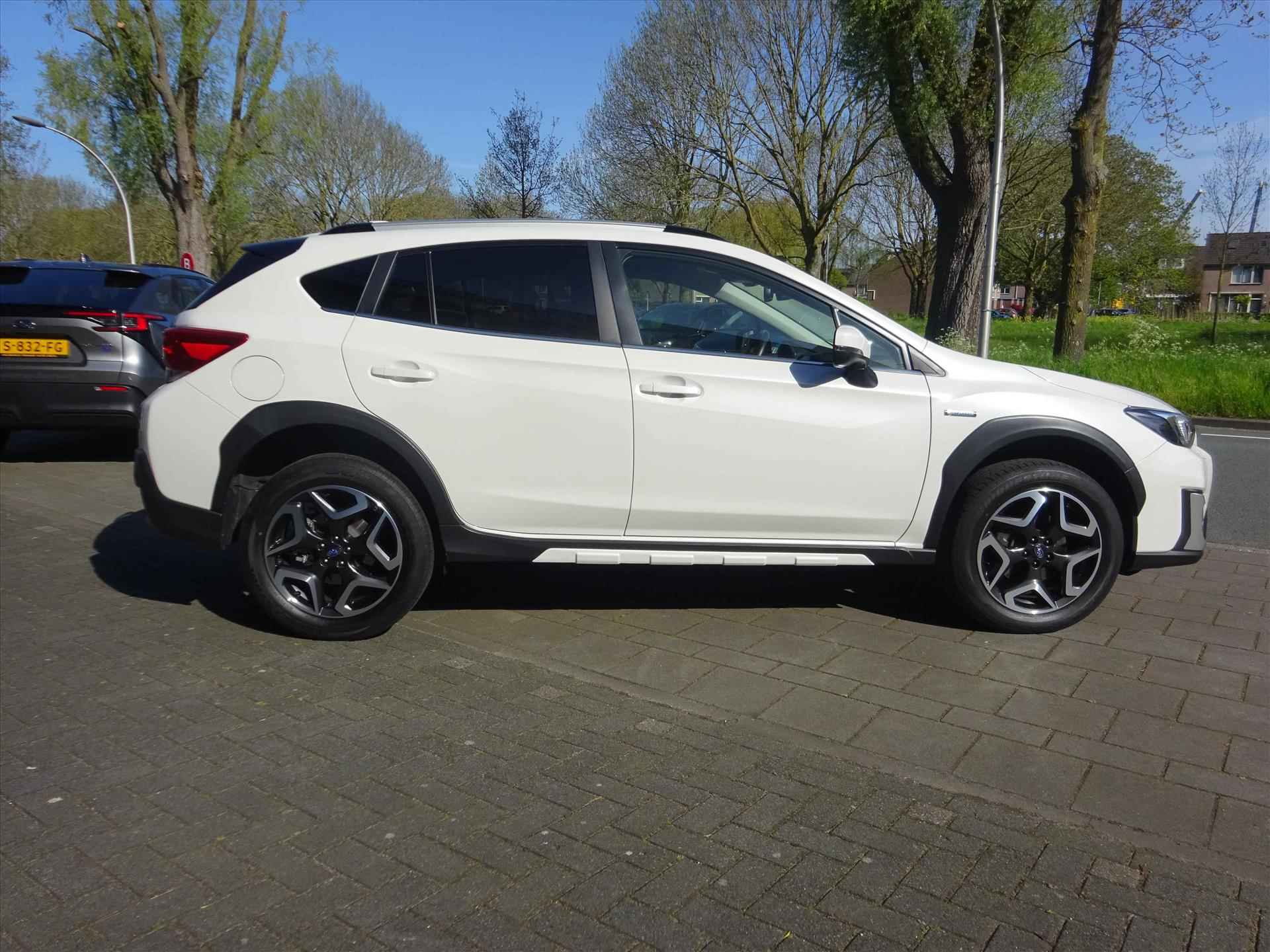 Subaru Xv 2.0i e-BOXER 150pk CVT Luxury 1e eigen. Trekhaak, Navigatie,  AWD, SRH, X-MODE. - 45/50