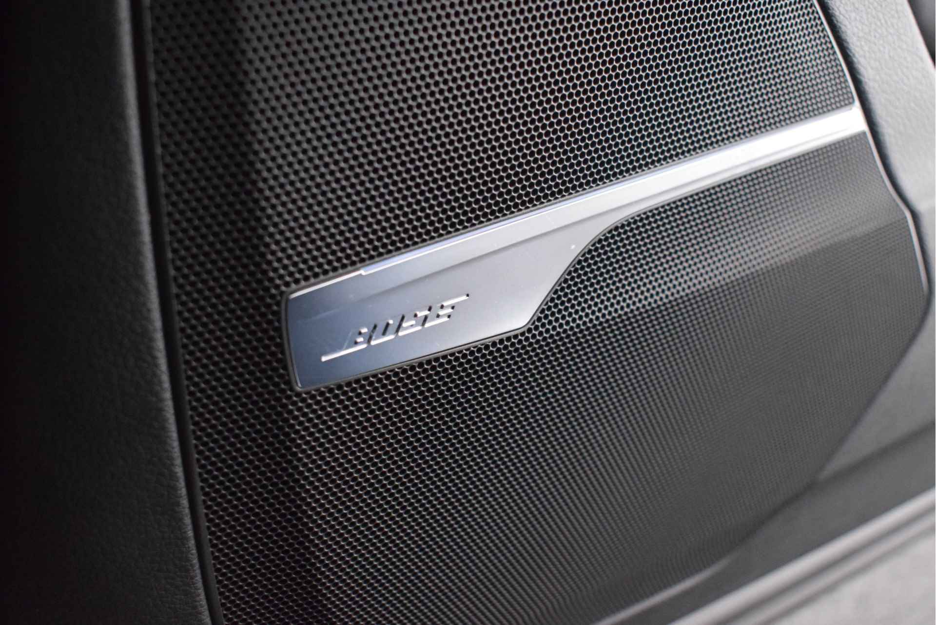 Audi Q7 55 TFSI e 381pk quattro 2x S-Line Trekhaak 360Camera Bose Head-Up Laser Led Luchtvering Keyless Navigatie Virtual Cockpit - 37/63