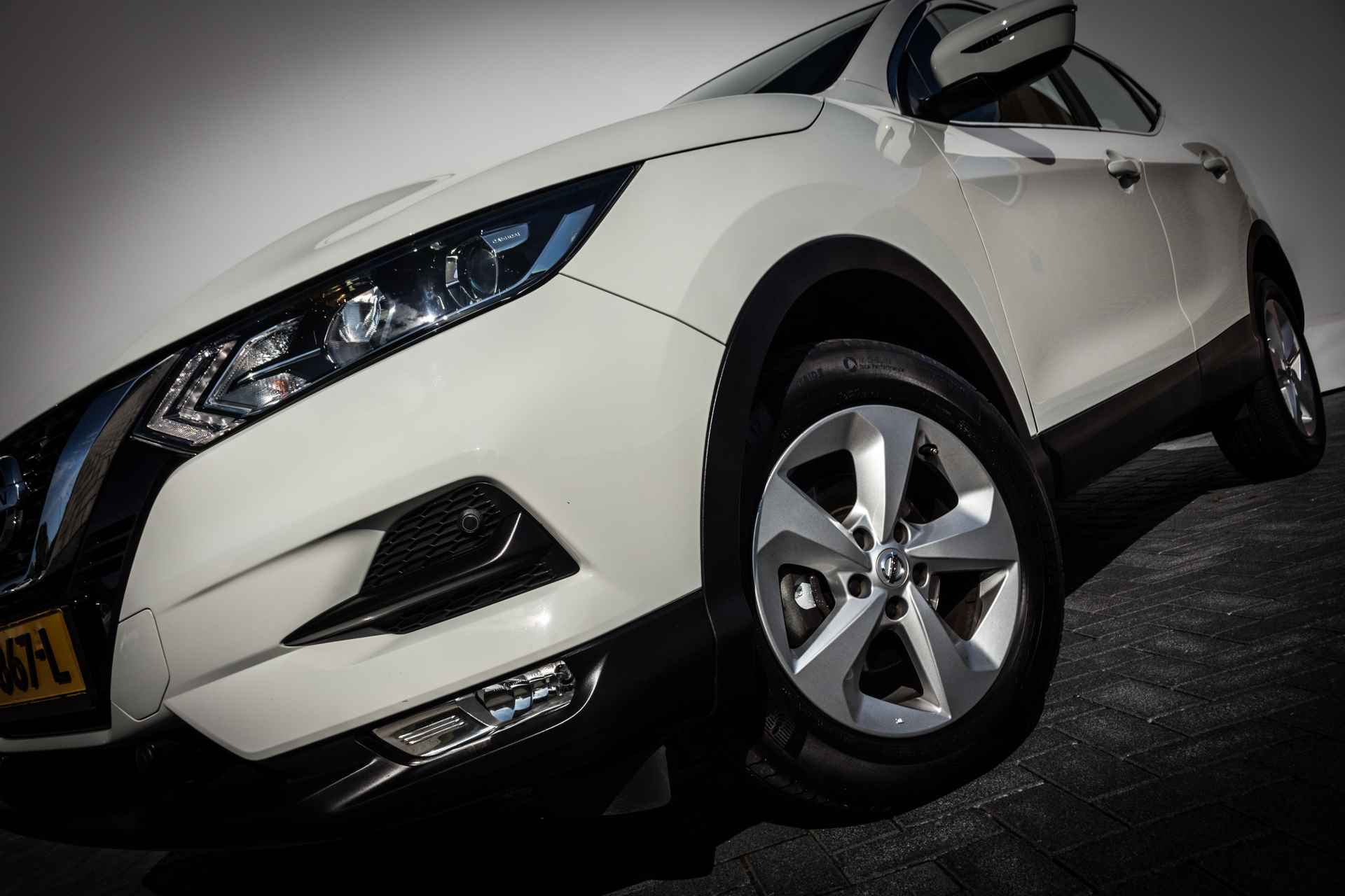 Nissan QASHQAI 1.3 141 PK DIG-T Acenta Hoge zit. | Navigatie | 360 Camera | 17 inch LMV | PDC V/A | - 8/25