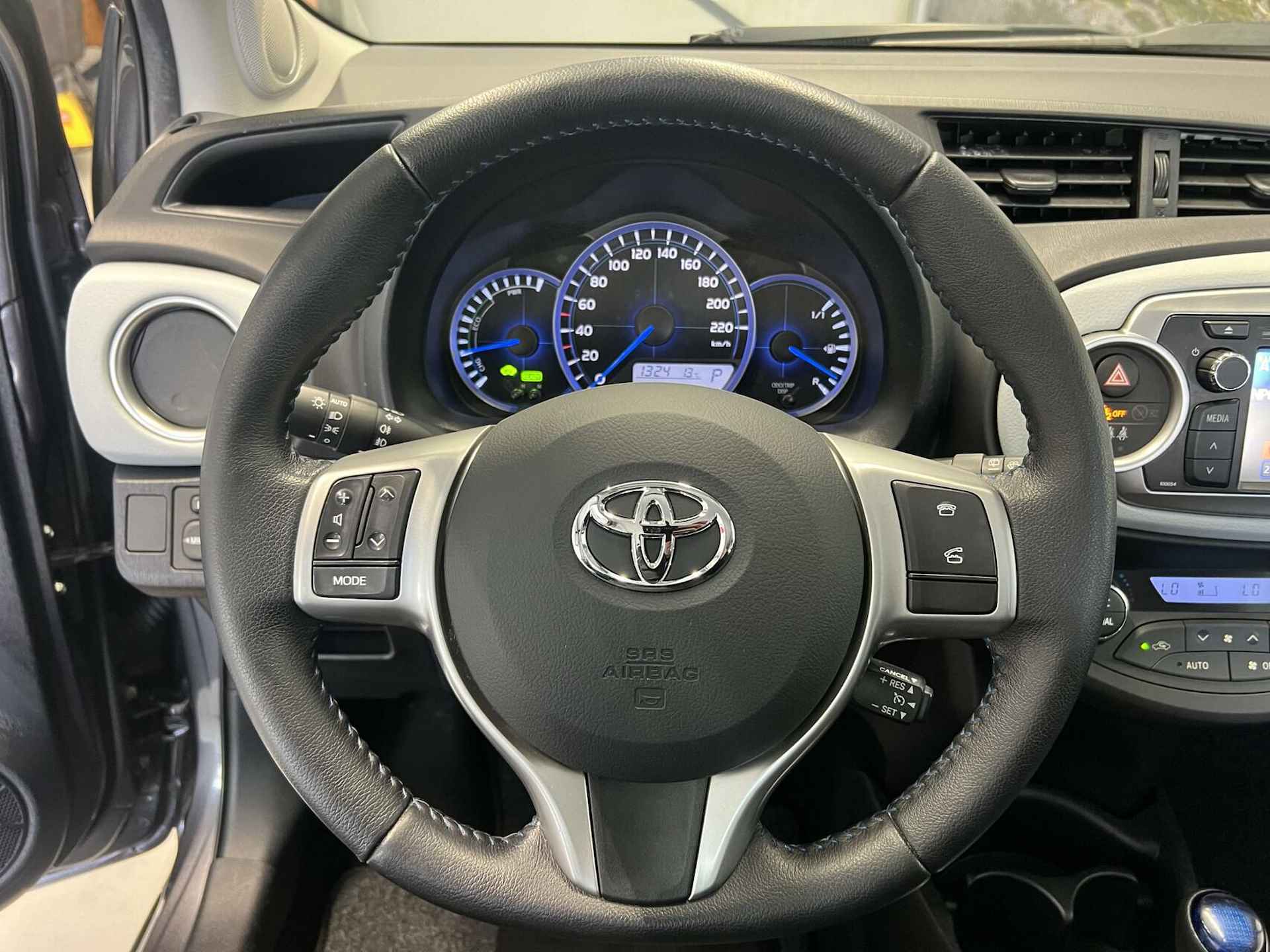 Toyota Yaris 1.5 Full Hybrid Dynamic /Camera /Cruise - 21/32
