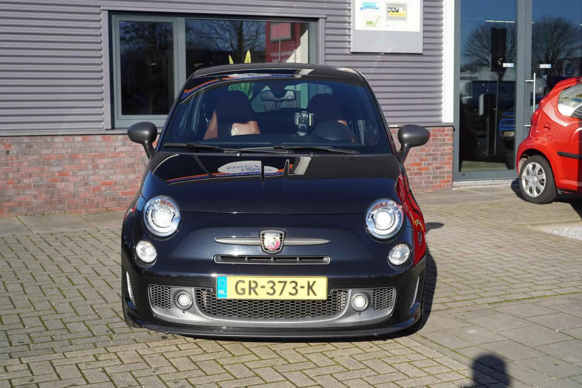 Abarth 595 1.4 T-Jet Abarth Competizione; 180 PK - 10/35