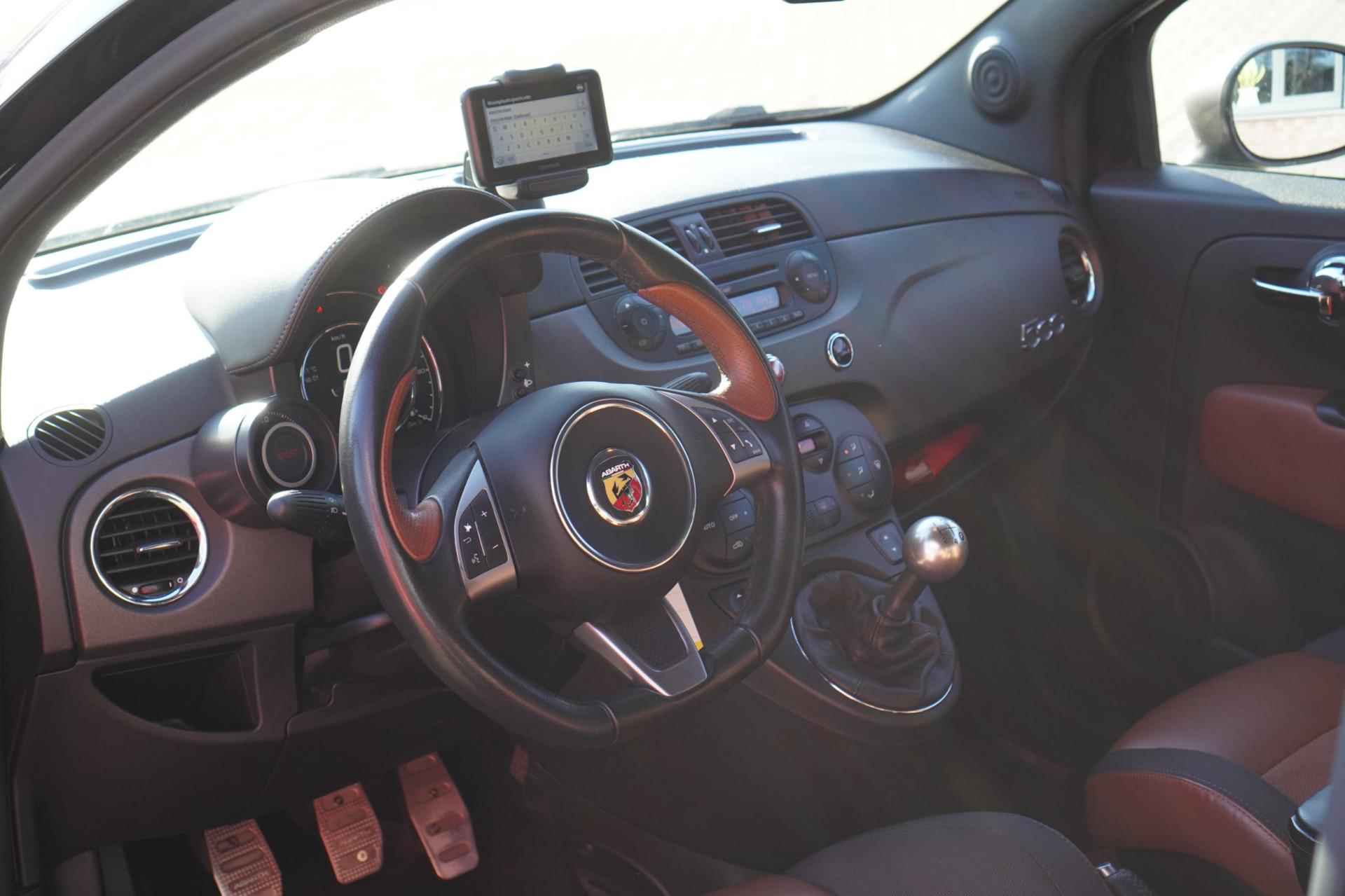 Abarth 595 1.4 T-Jet Abarth Competizione; 180 PK - 13/35