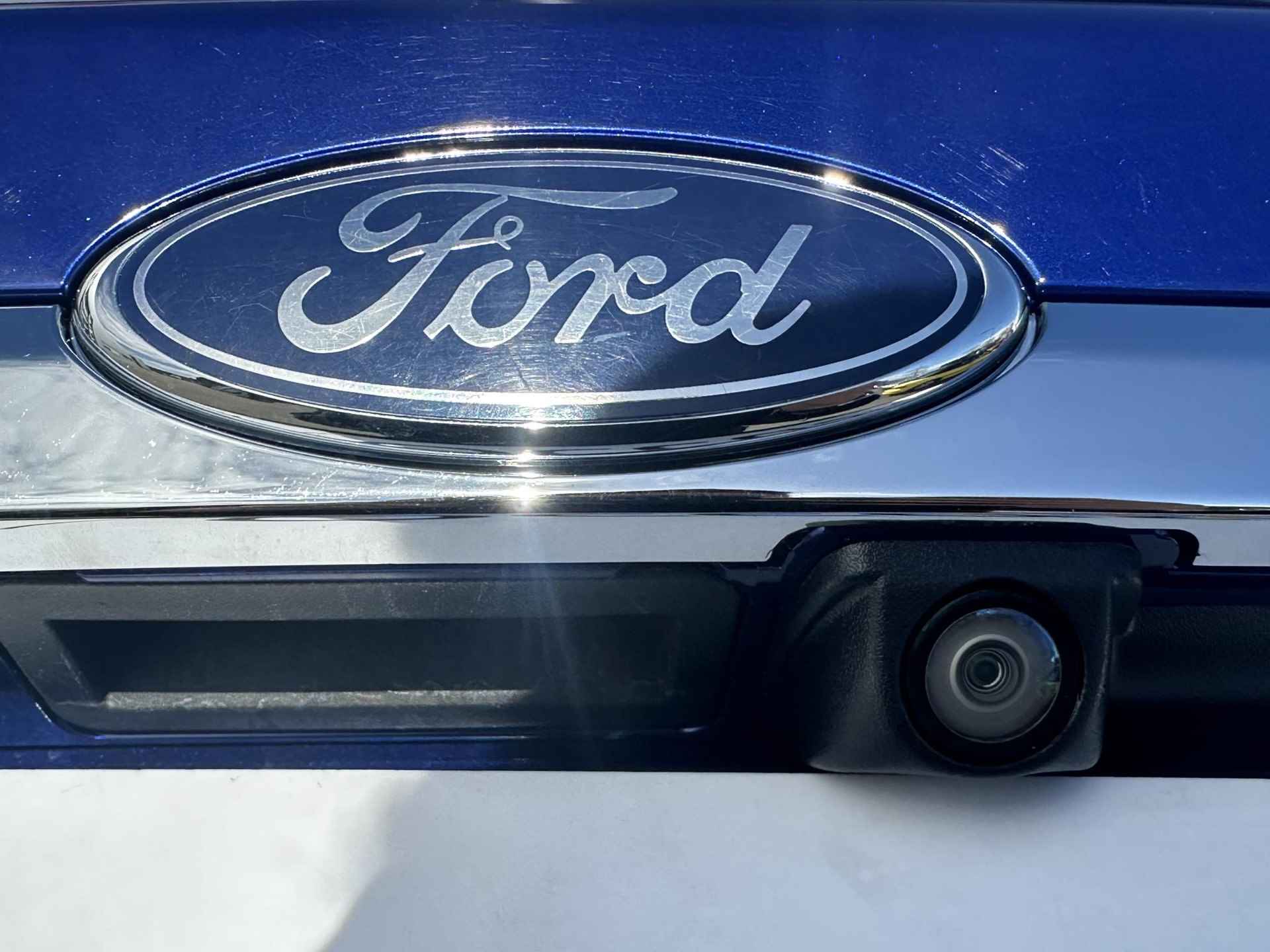 Ford Fiesta 1.0 EcoBoost ST Line 1e Eigenaar | Camera | Voorruitverwarming | Privacy glass | Navigatie | 12 maanden garantie! | - 15/36