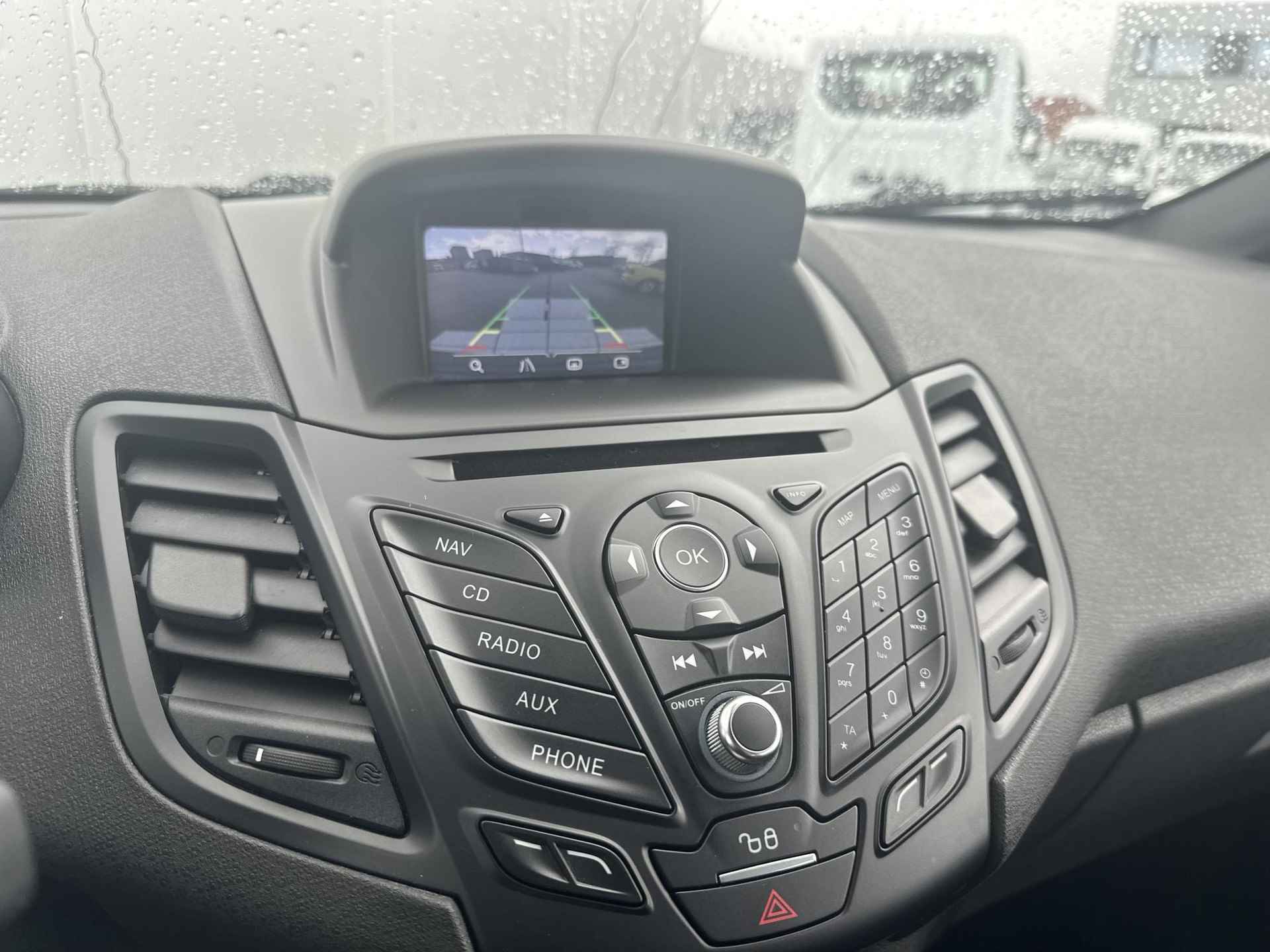 Ford Fiesta 1.0 EcoBoost ST Line 1e Eigenaar | Camera | Voorruitverwarming | Privacy glass | Navigatie | 12 maanden garantie! | - 21/36
