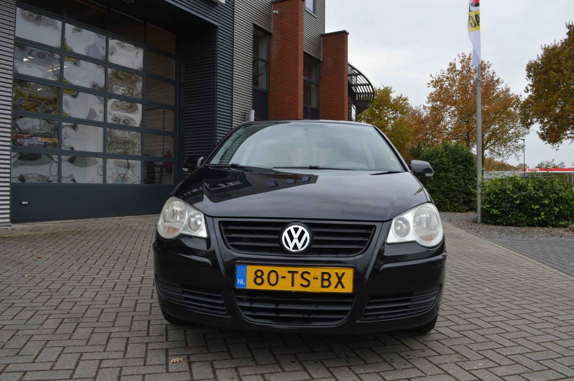 Volkswagen Polo 1.2 Optive - 3/19