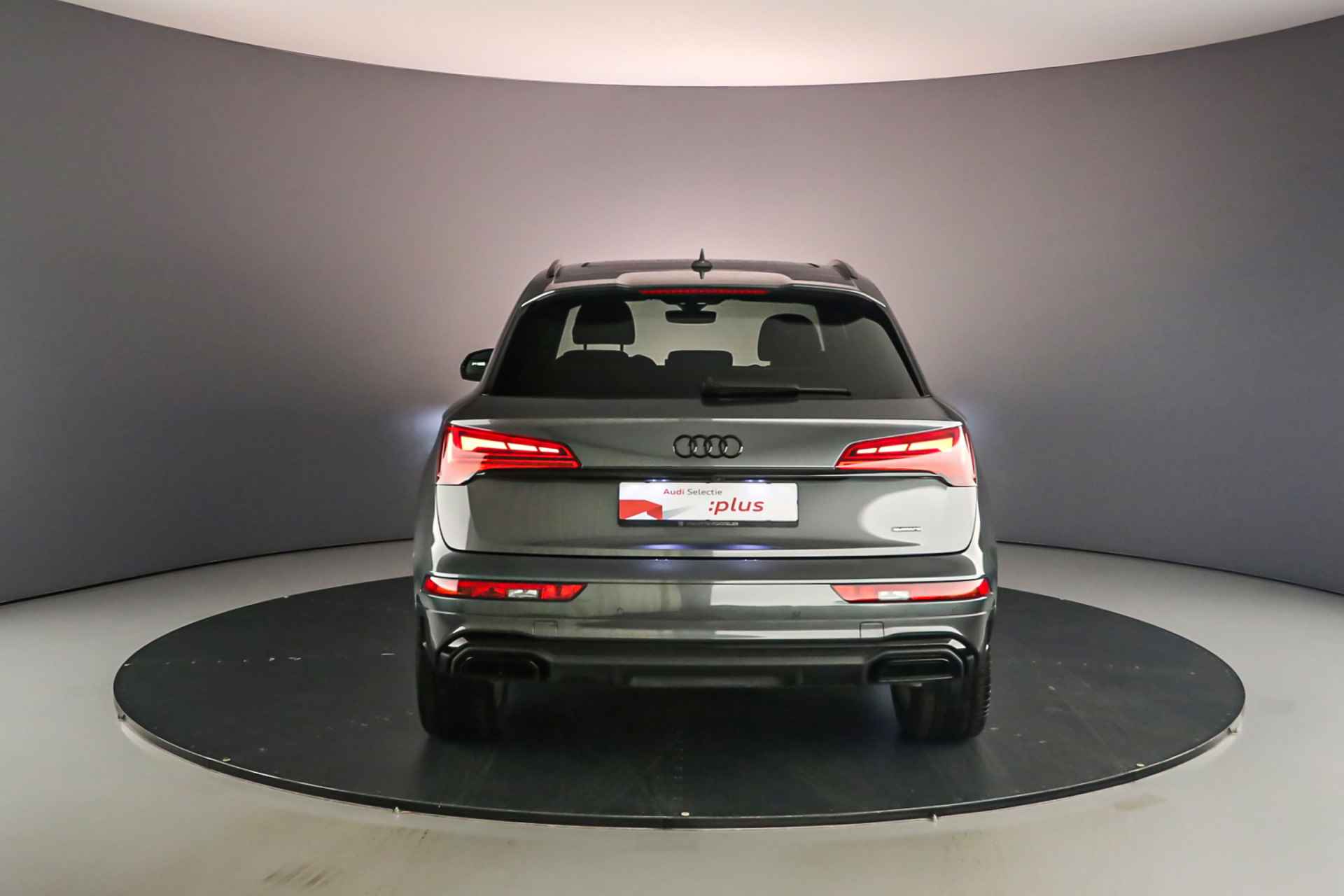 Audi Q5 S Edition Competition 50 TFSI e | Pano | B&O | Trekhaak | 360Cam | Matrix | Stoelverwarming | Privacyglas | 20 inch | S-Line | Optiek Zwart |  Alcantara | - 4/51