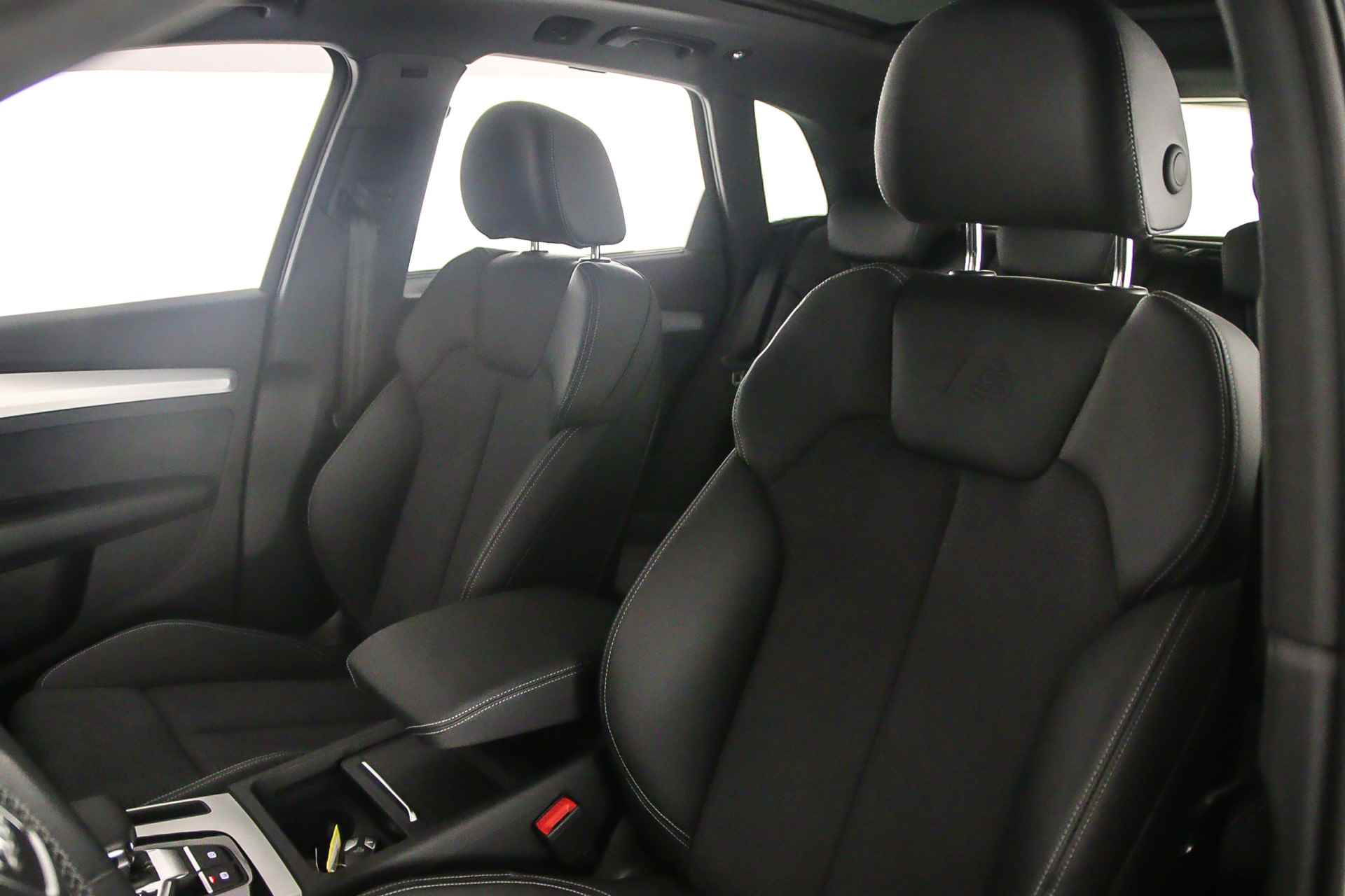 Audi Q5 S Edition Competition 50 TFSI e | Pano | B&O | Trekhaak | 360Cam | Matrix | Stoelverwarming | Privacyglas | 20 inch | S-Line | Optiek Zwart |  Alcantara | - 9/51