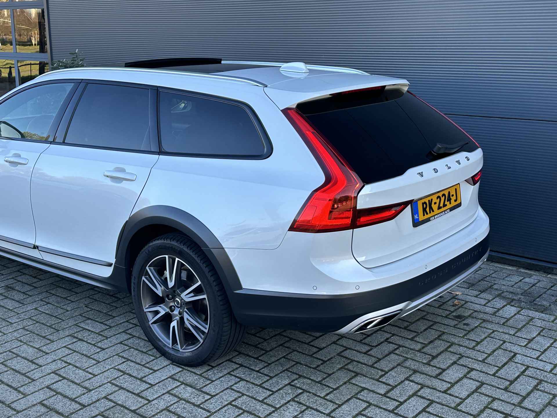 Volvo V90 Cross Country 2.0 D4 Pro | Bowers&Wilkins | Luchtvering | Massage | HUD | Trekhaak | - 41/51