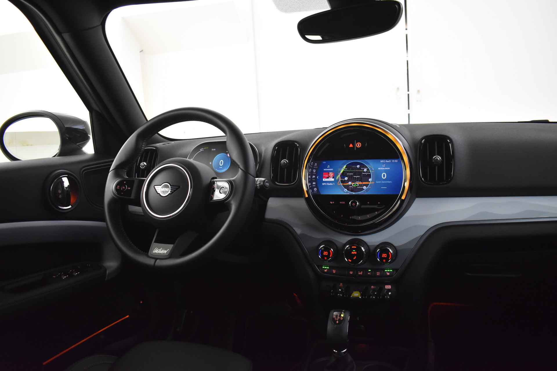 MINI Countryman Cooper S E ALL4 Untamed Automaat / Achteruitrijcamera / Comfortstoelen / Stoelverwarming / LED / Cruise Control / PDC achter / Driving Assistant - 11/45