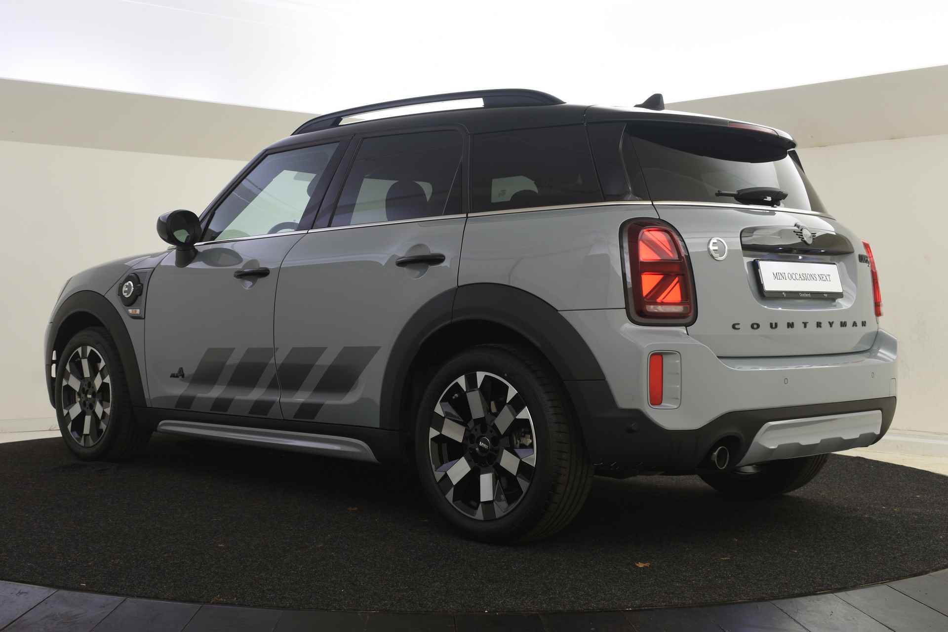 MINI Countryman Cooper S E ALL4 Untamed Automaat / Achteruitrijcamera / Comfortstoelen / Stoelverwarming / LED / Cruise Control / PDC achter / Driving Assistant - 13/45