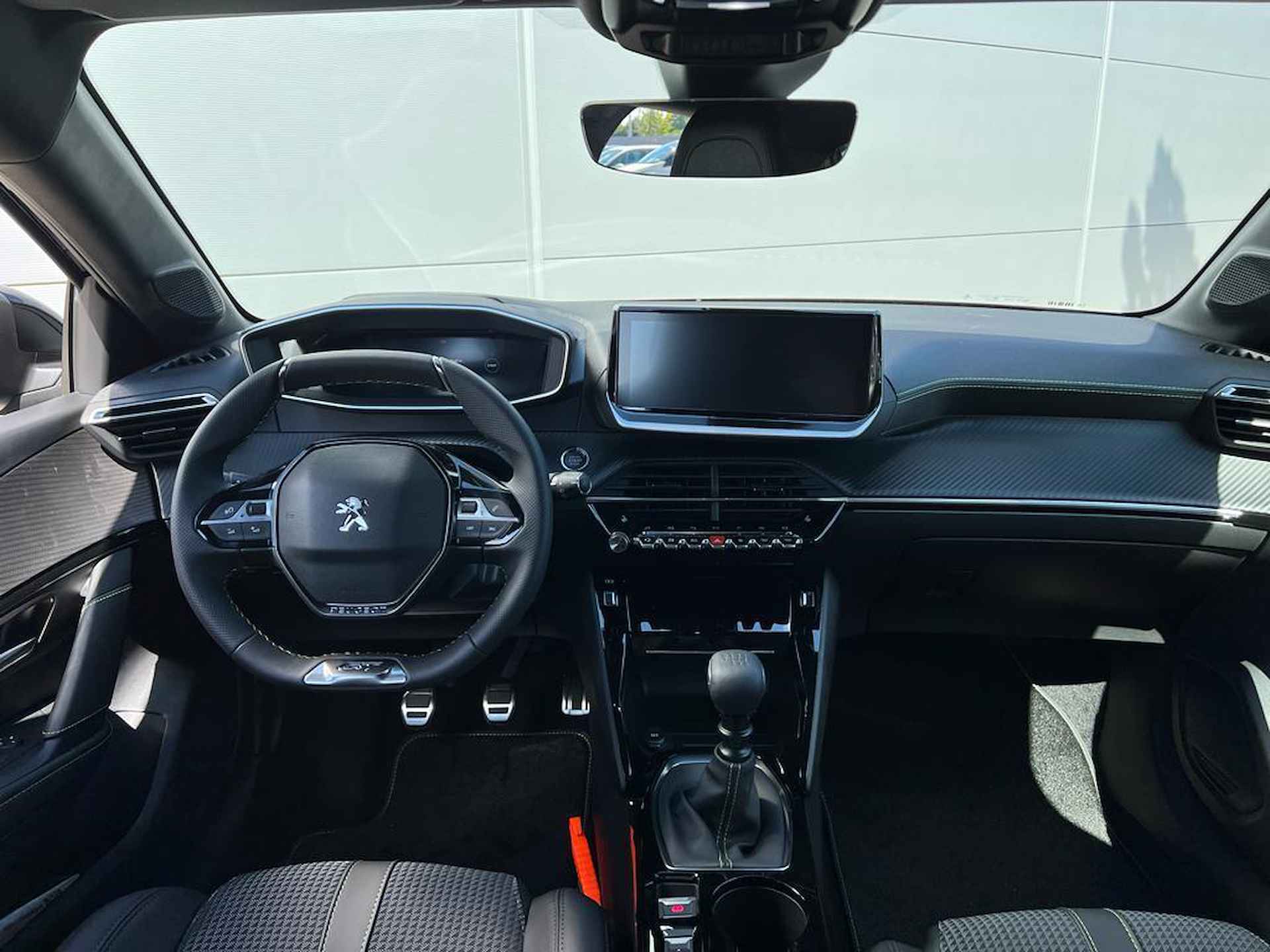 Peugeot e-208 EV GT 350 50 kWh | Subsidie €2.000,- | Camera | parkeersensoren | Apple-carplay | Cruisecontrol | 1e Eigenaar | Dealeronderhouden | - 8/19