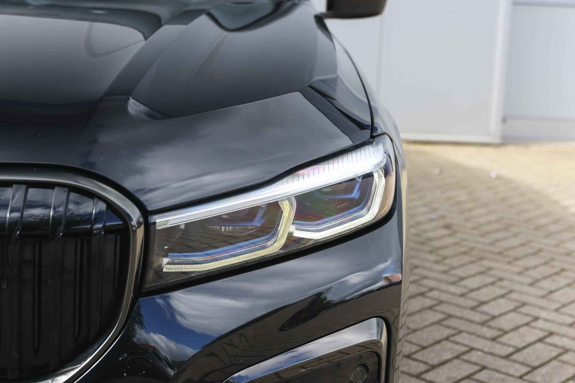 BMW 7 Serie 745e High Executive M Sport Automaat / Schuif-kanteldak / Stoelverwarming voor + achter / Massagefunctie / Laserlight / Harman Kardon / Head-Up / Parking Assistant Plus - 41/48