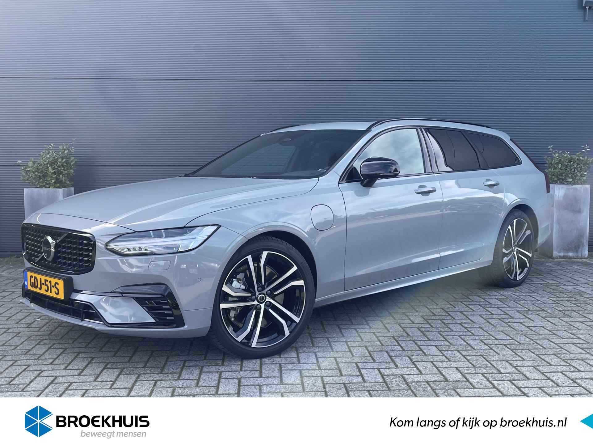 Volvo V90