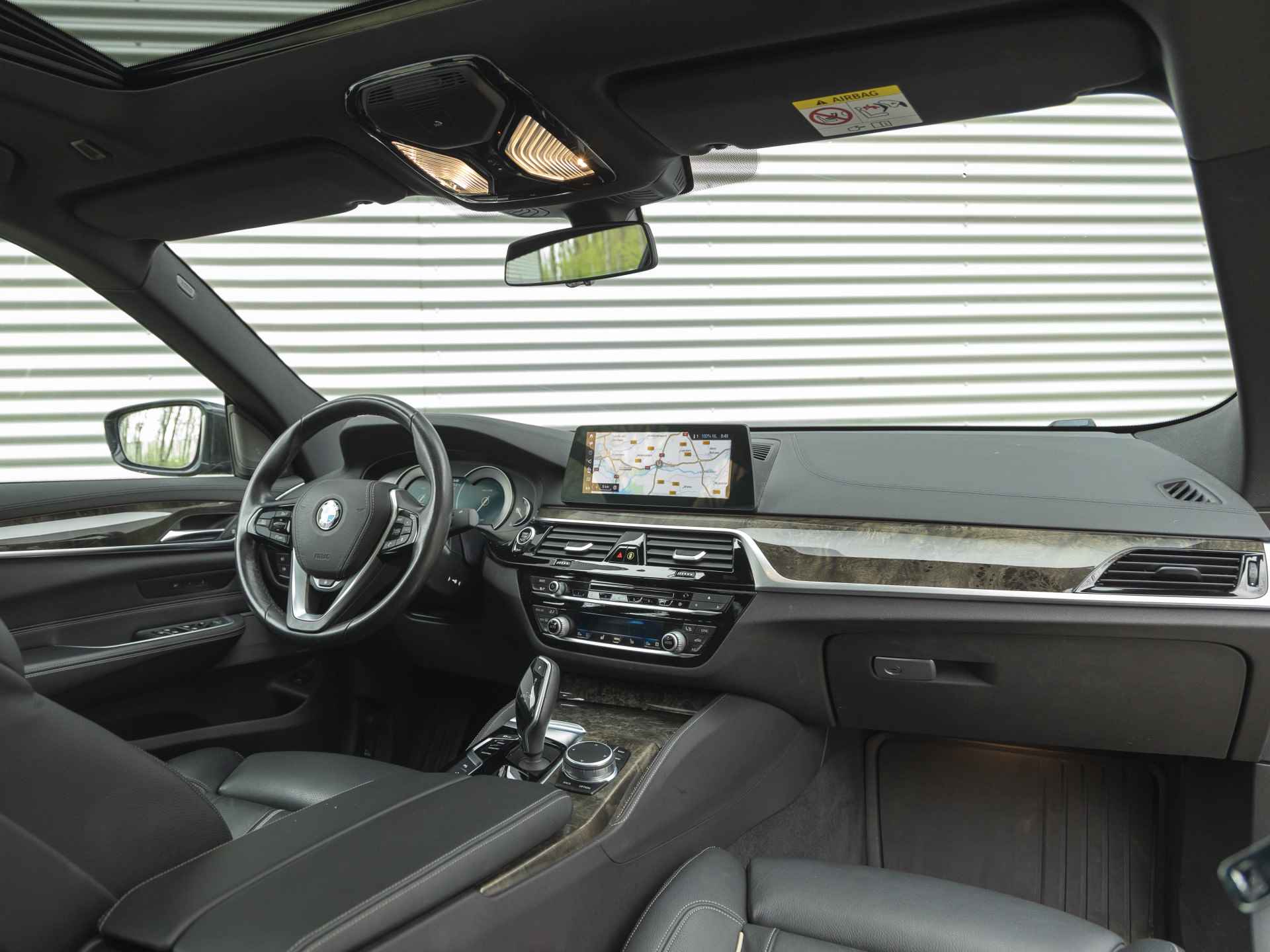 BMW 6 Serie Gran Turismo 630i Luxury - Panorama - Harman Kardon - Comfortzetels - Stuurwielverwarming - 3/43
