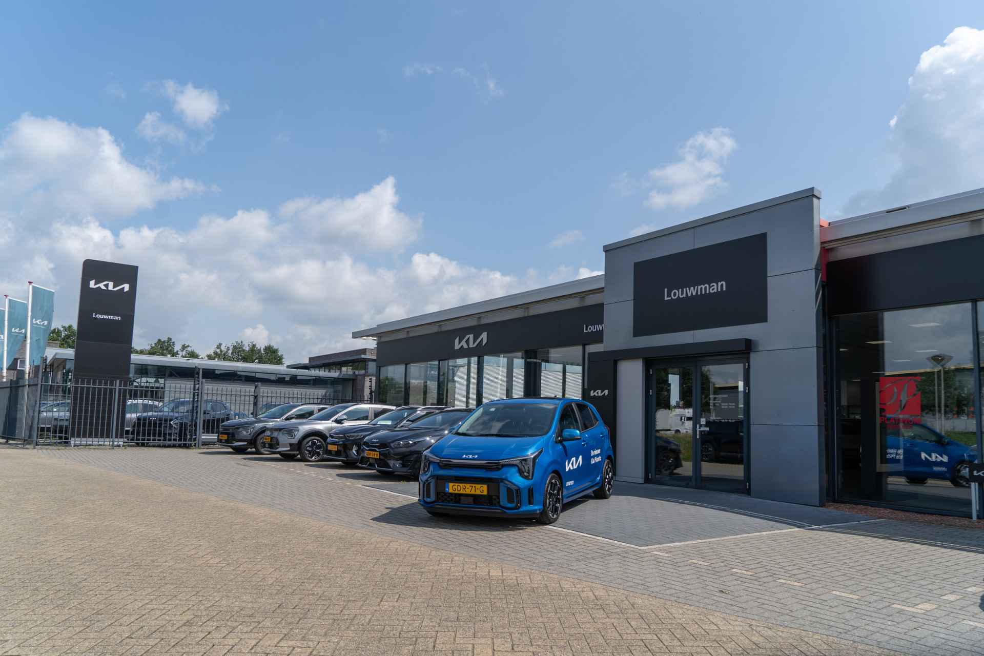 Kia Venga 1.4 CVVT Summer Edition | Trekhaak | Navigatie | Panoramadak | Parkeersensoren achter | - 29/29