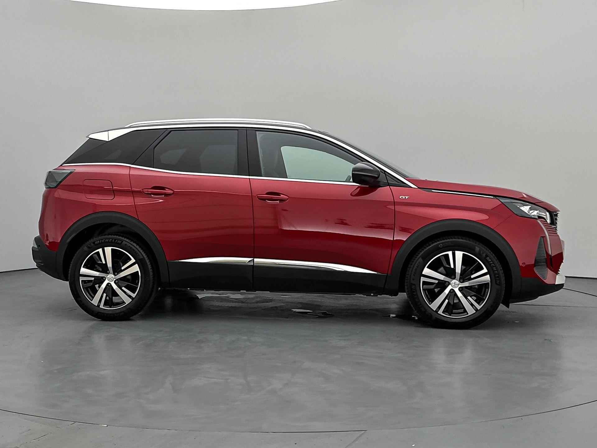 Peugeot 3008 SUV GT 130pk Automaat | Navigatie | Achteruitrijcamera | Full Led koplampen | Adaptieve Cruise Control | Leder/Alcantara | Stoelverwarming | Climate Control | Keyless | Parkeersensoren v+a | Dodehoeksensor | Apple Carplay / Android Auto | Donker getint glas | 18" lichtmetalen velgen | - 7/34