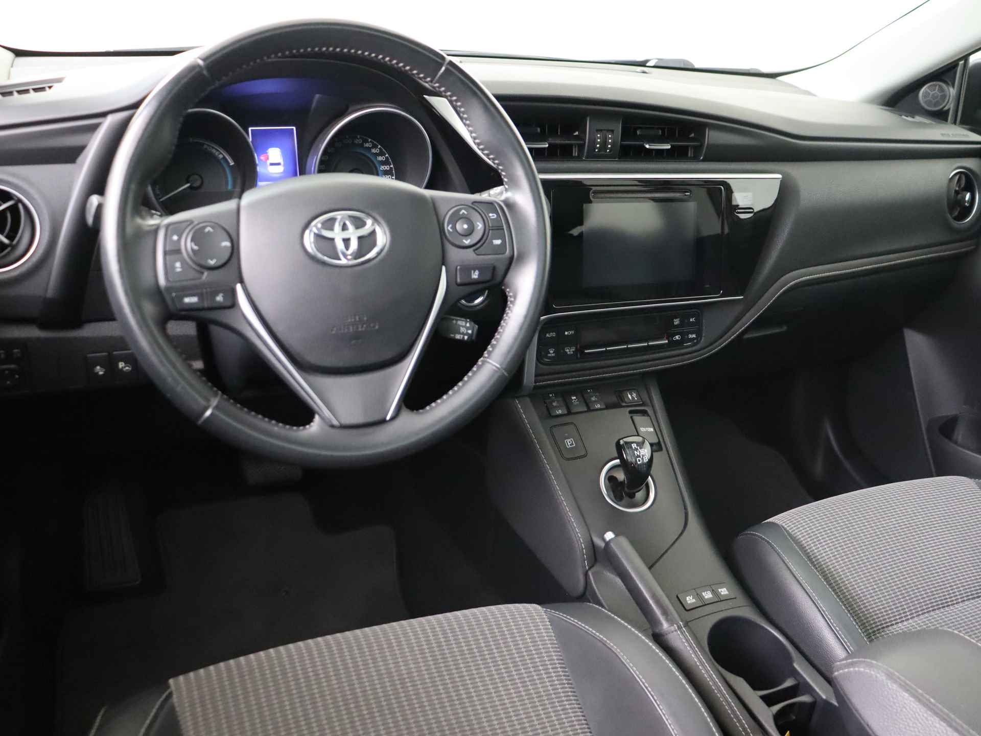 Toyota Auris Touring Sports 1.8 Hybrid Lease pro I Navigatie I Climate Control I Cruise Control I Camera I Panoramadak I Volledig LOUWMAN Onderhouden I Stoelverwarming Voor I - 4/44