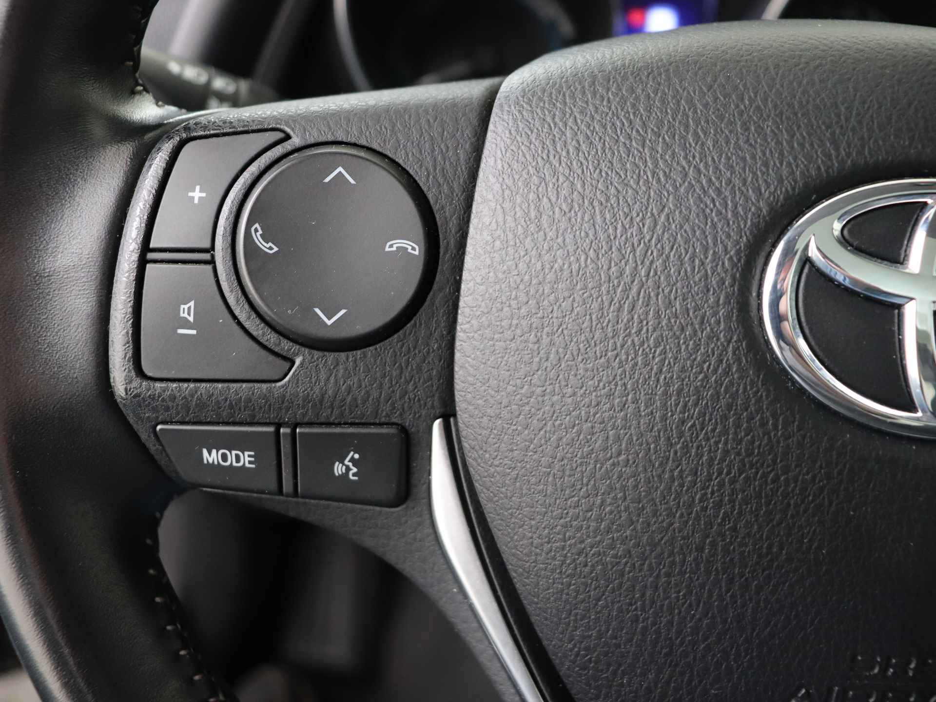 Toyota Auris Touring Sports 1.8 Hybrid Lease pro I Navigatie I Climate Control I Cruise Control I Camera I Panoramadak I Volledig LOUWMAN Onderhouden I Stoelverwarming Voor I - 14/44